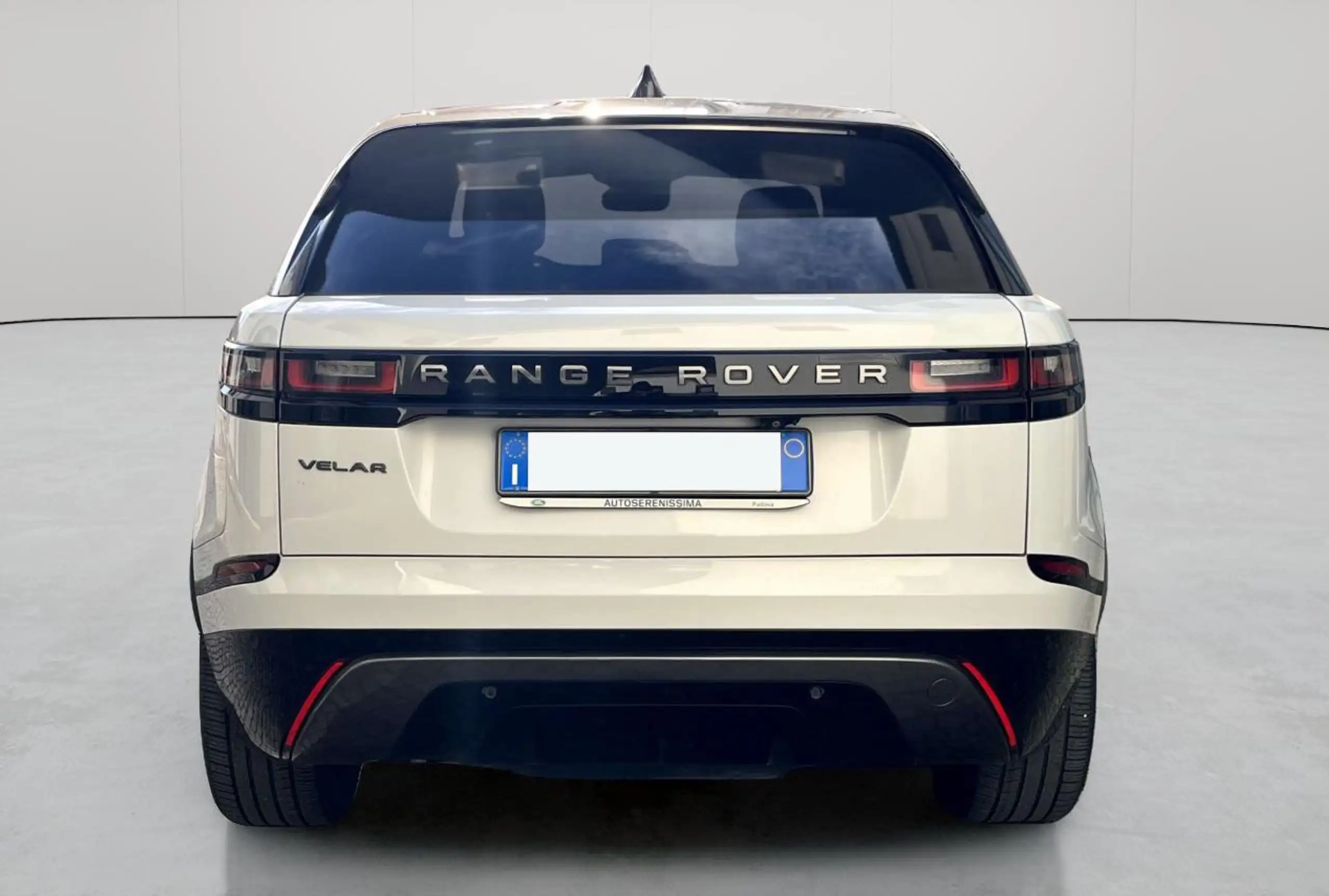 Land Rover - Range Rover Velar