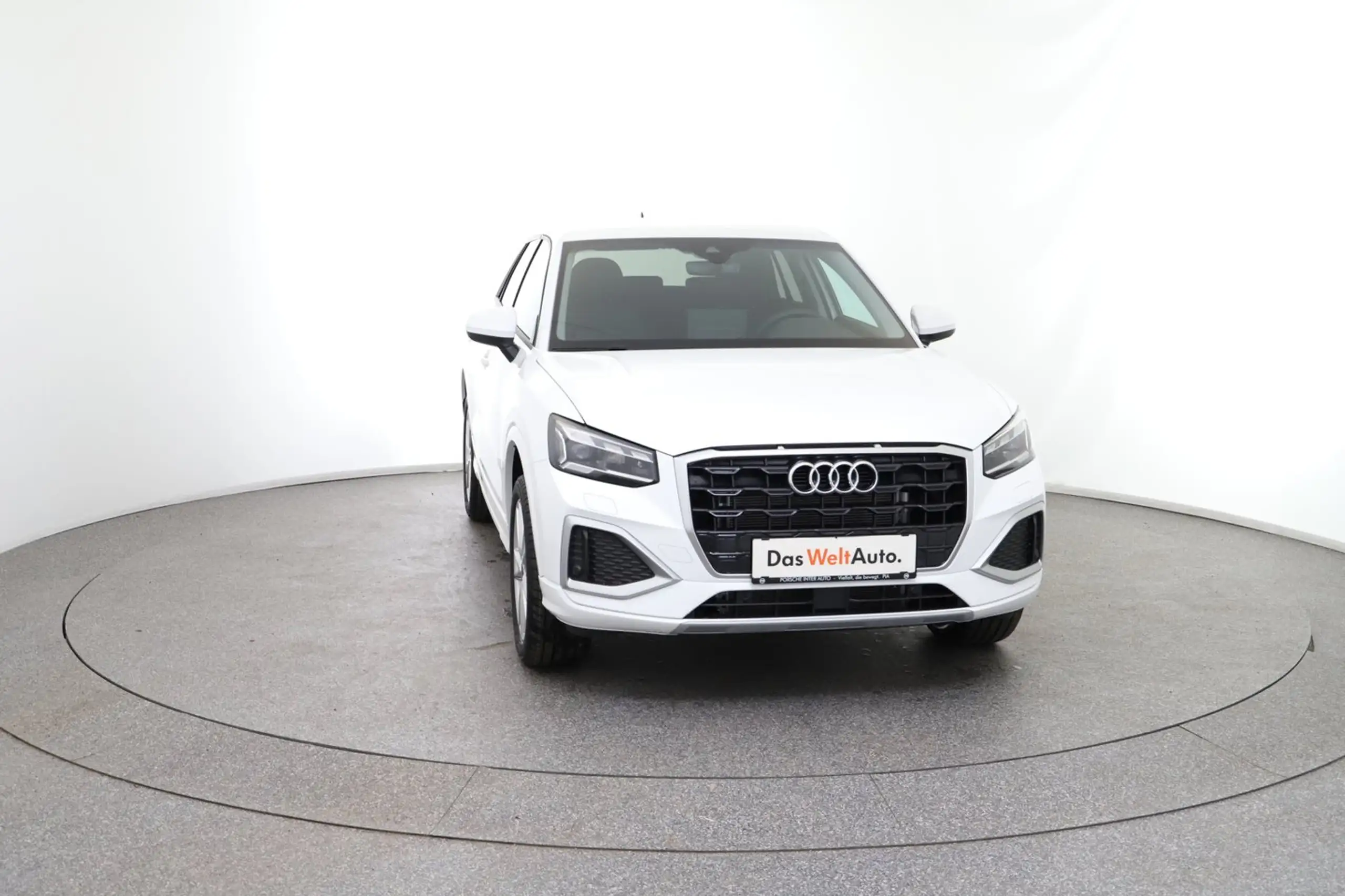 Audi - Q2