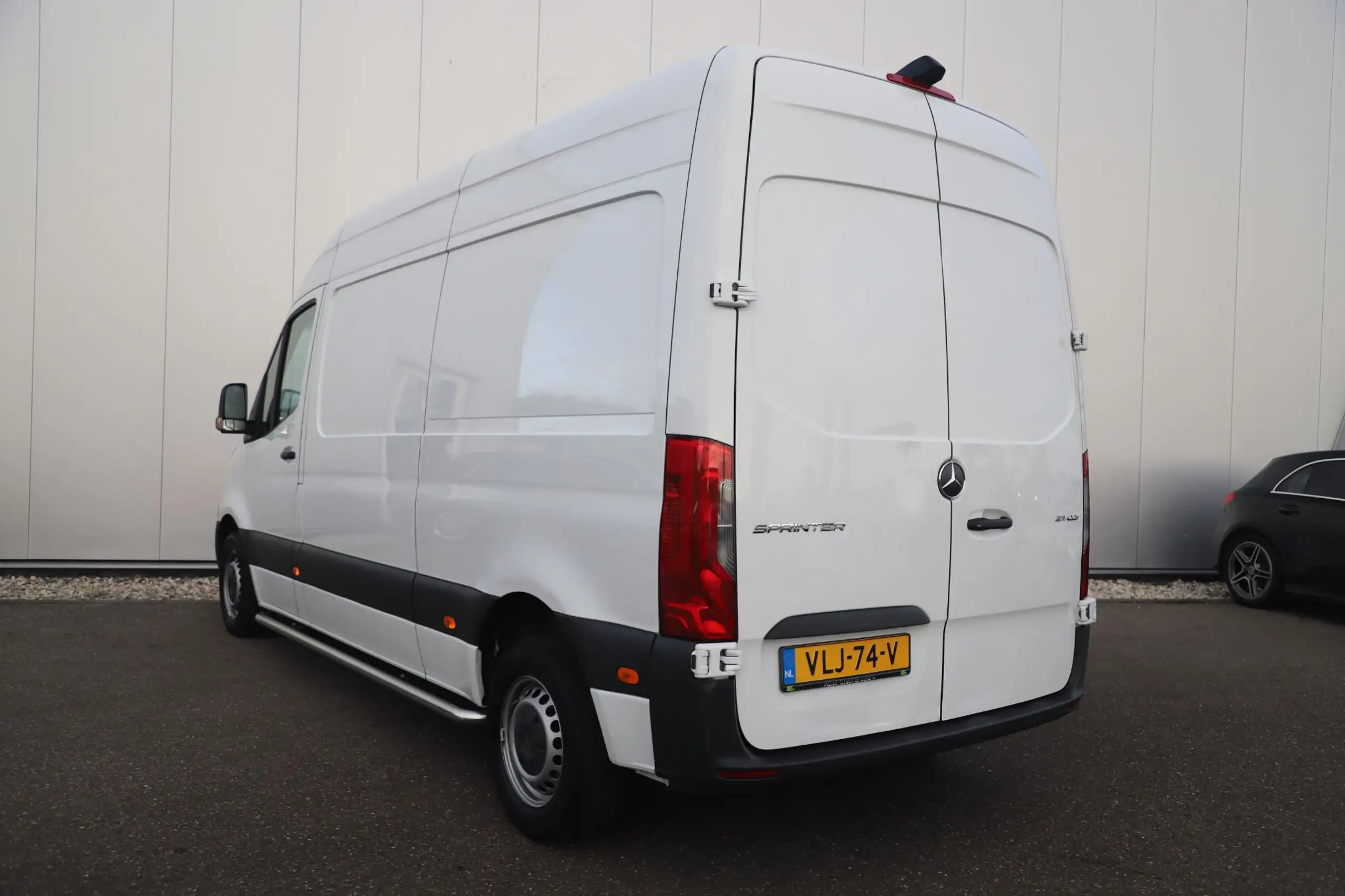 Mercedes-Benz - Sprinter