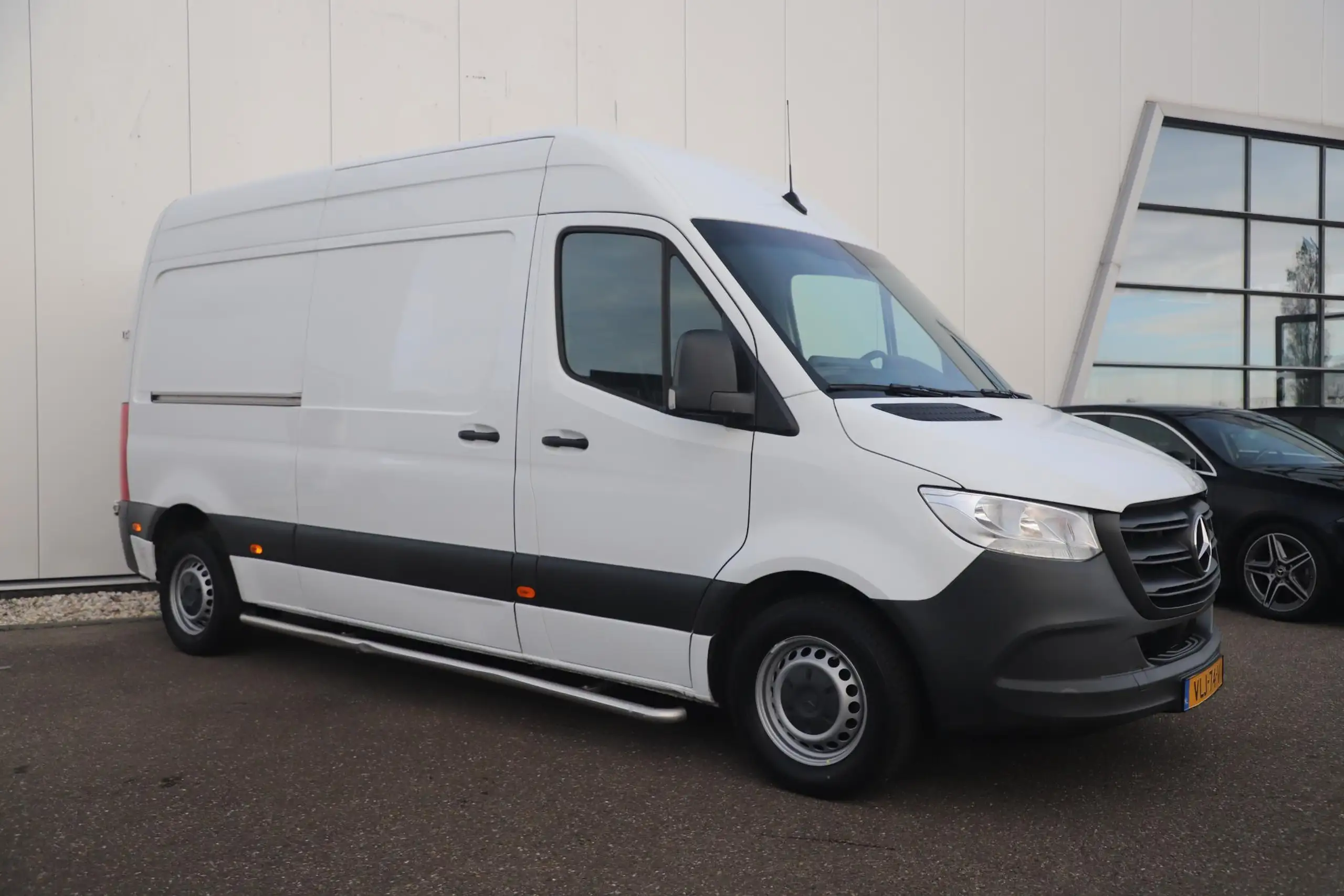 Mercedes-Benz - Sprinter