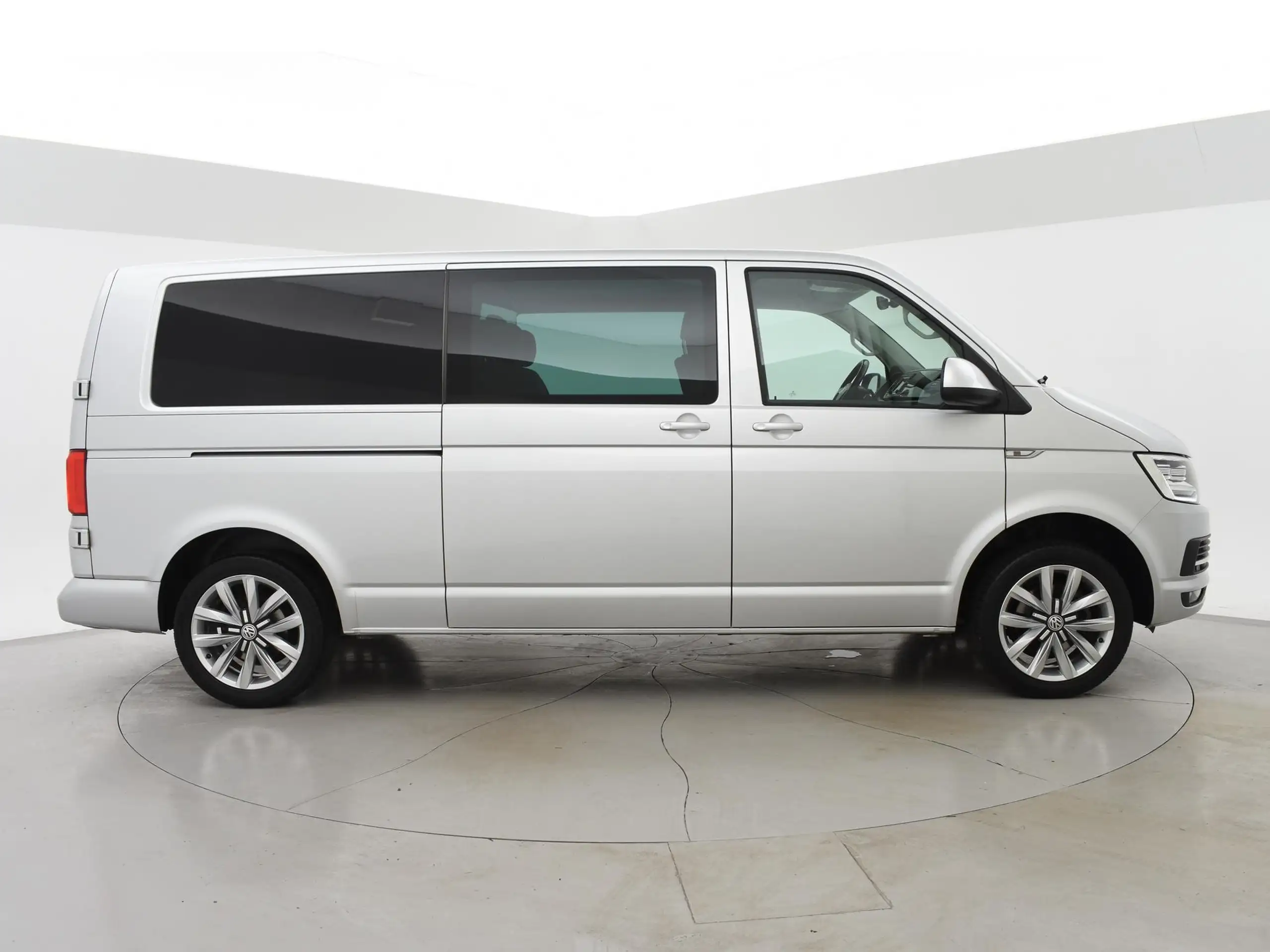 Volkswagen - T6 Transporter