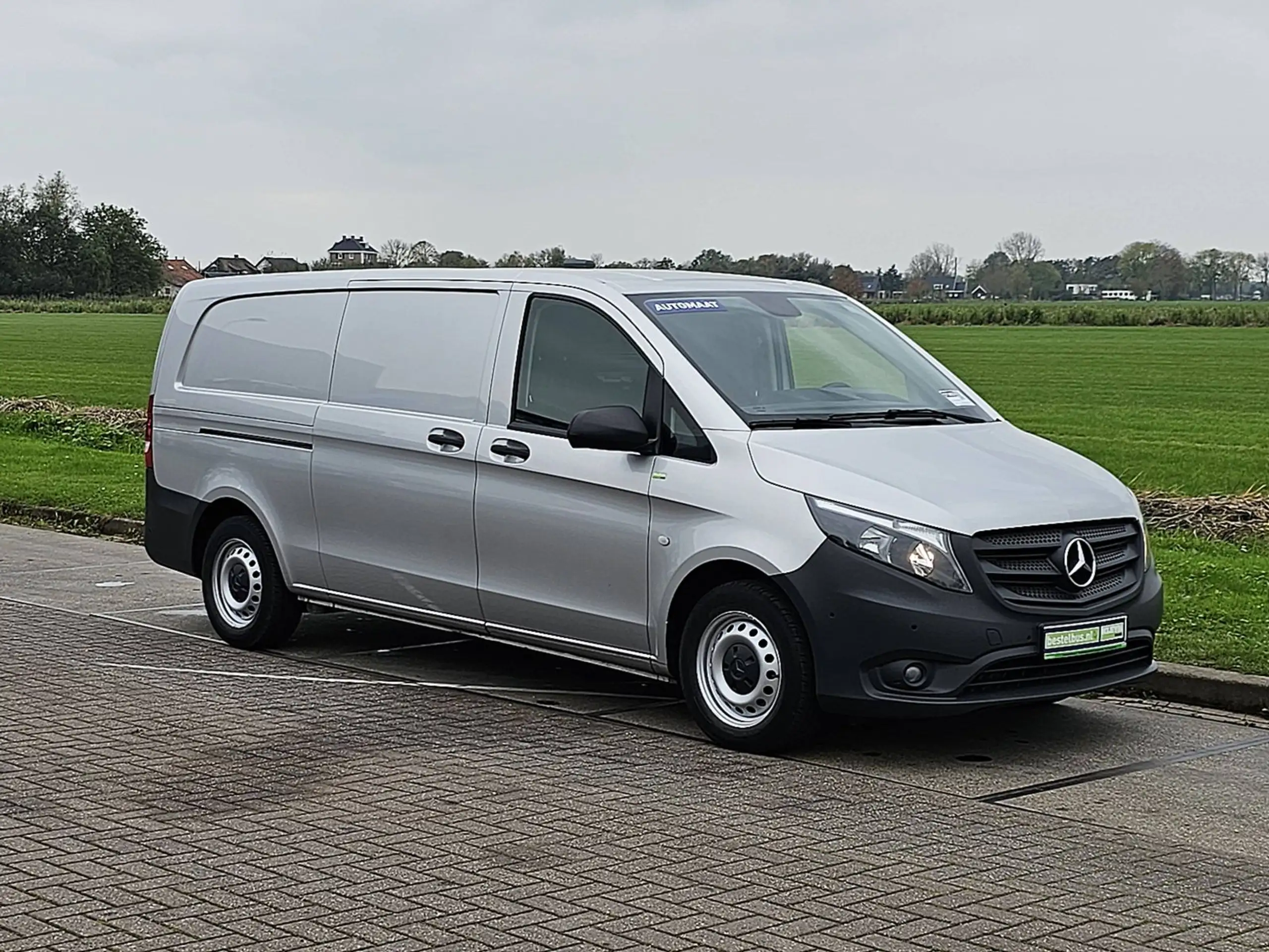 Mercedes-Benz - Vito