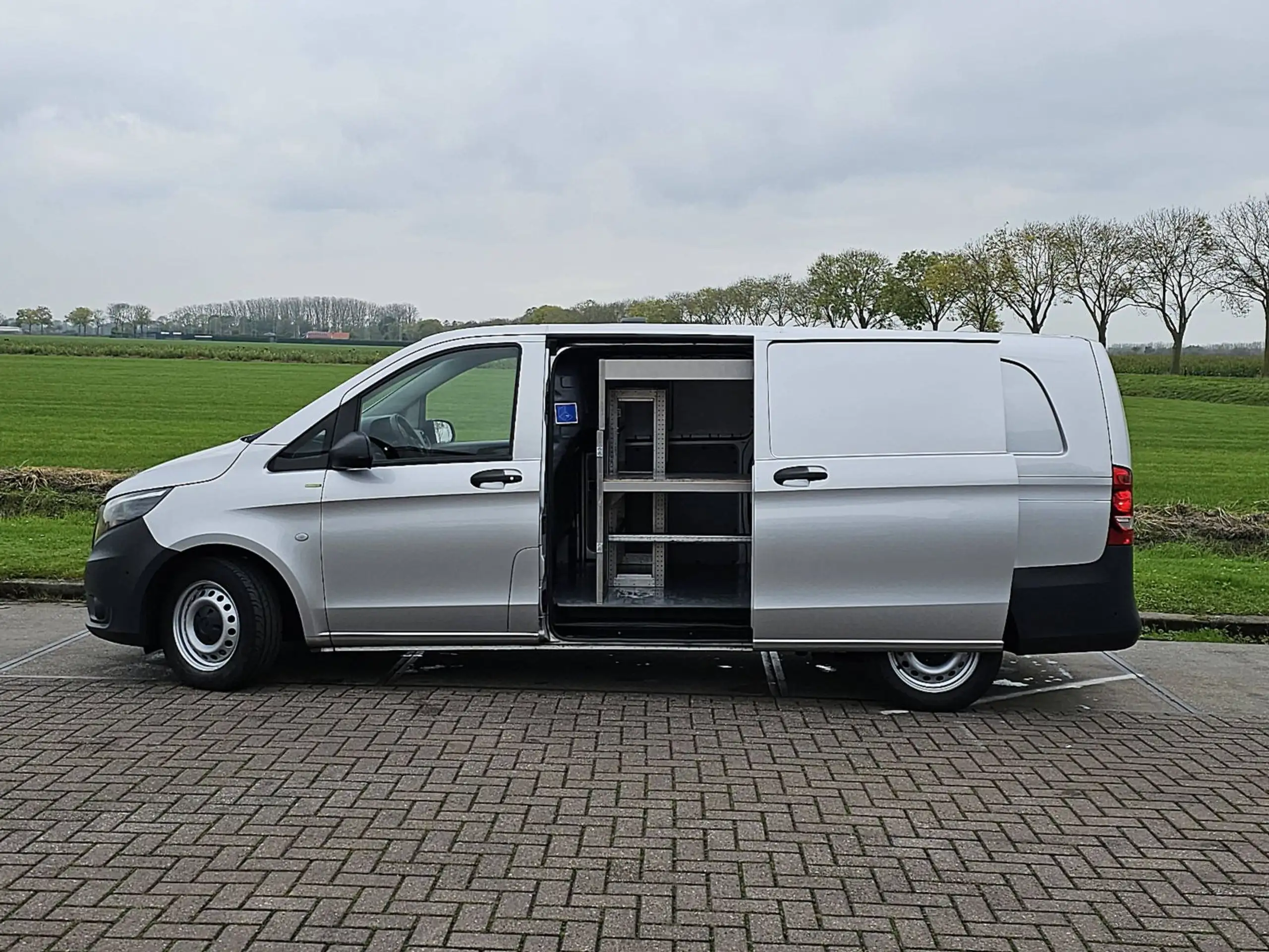 Mercedes-Benz - Vito