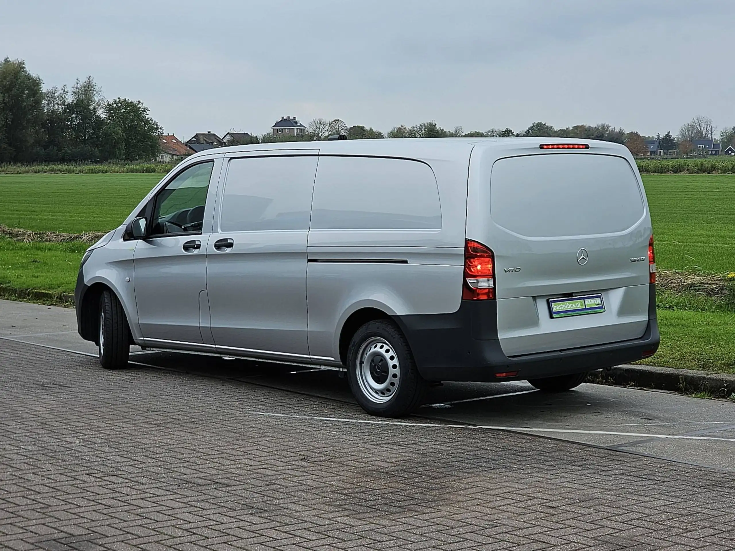 Mercedes-Benz - Vito