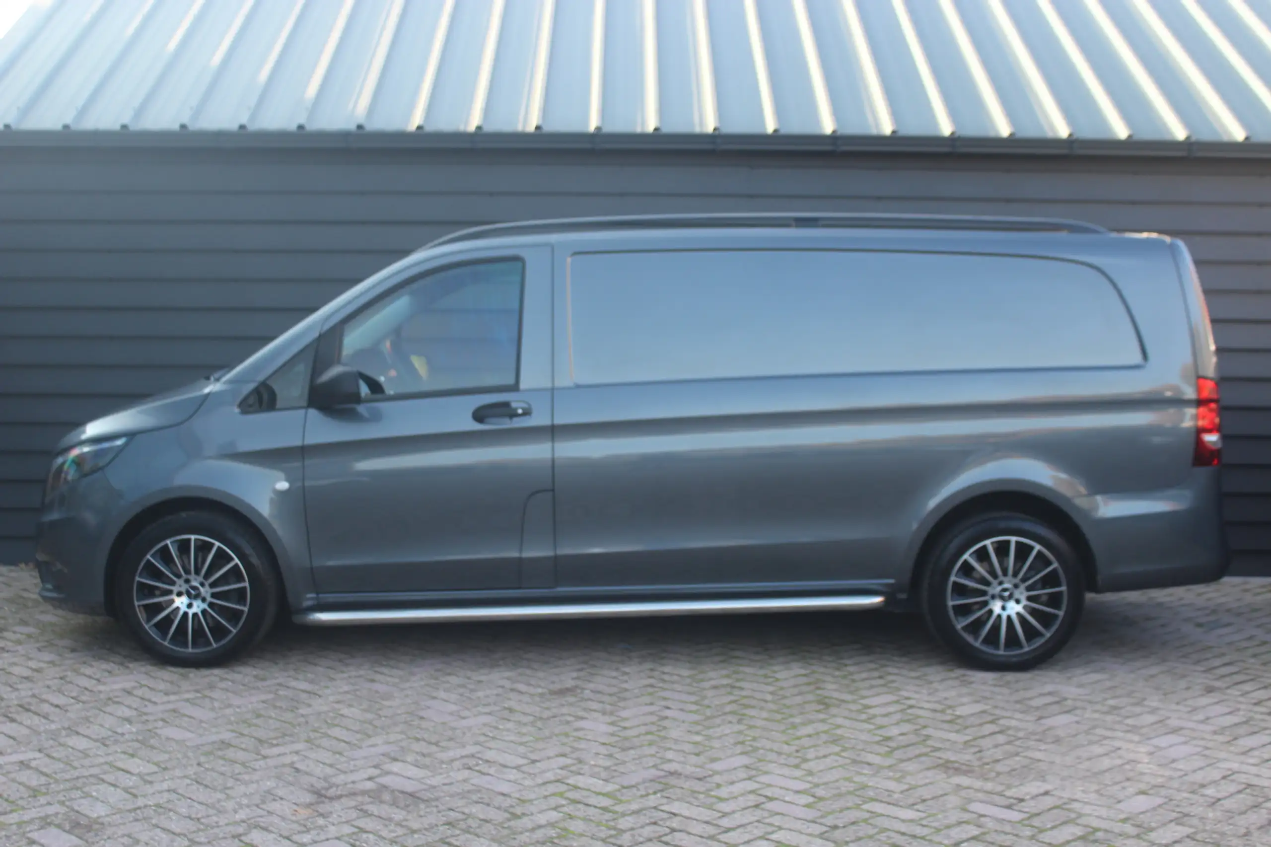 Mercedes-Benz - Vito