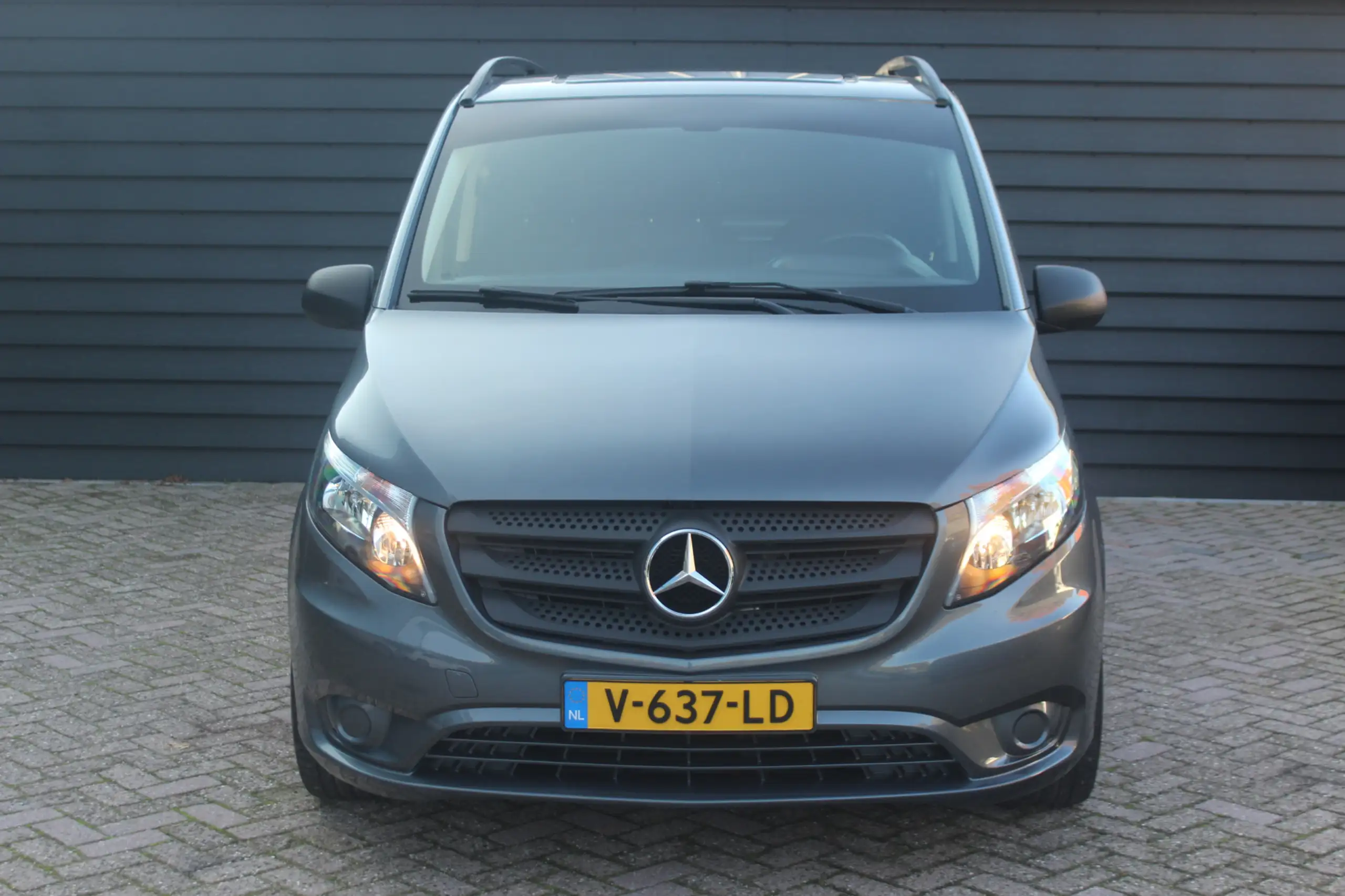 Mercedes-Benz - Vito