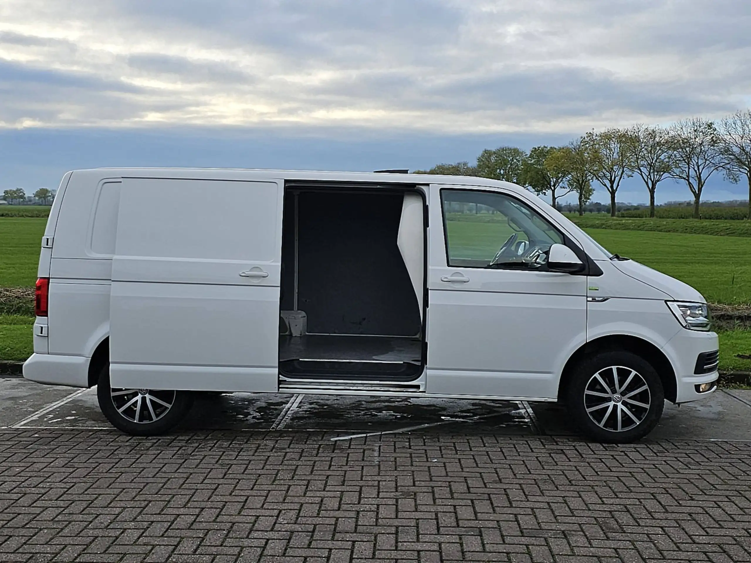 Volkswagen - Transporter