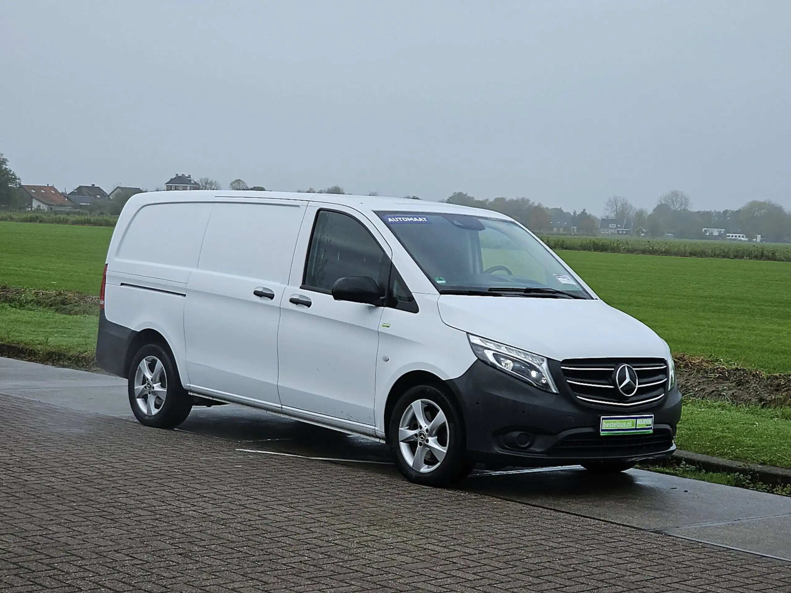 Mercedes-Benz - Vito