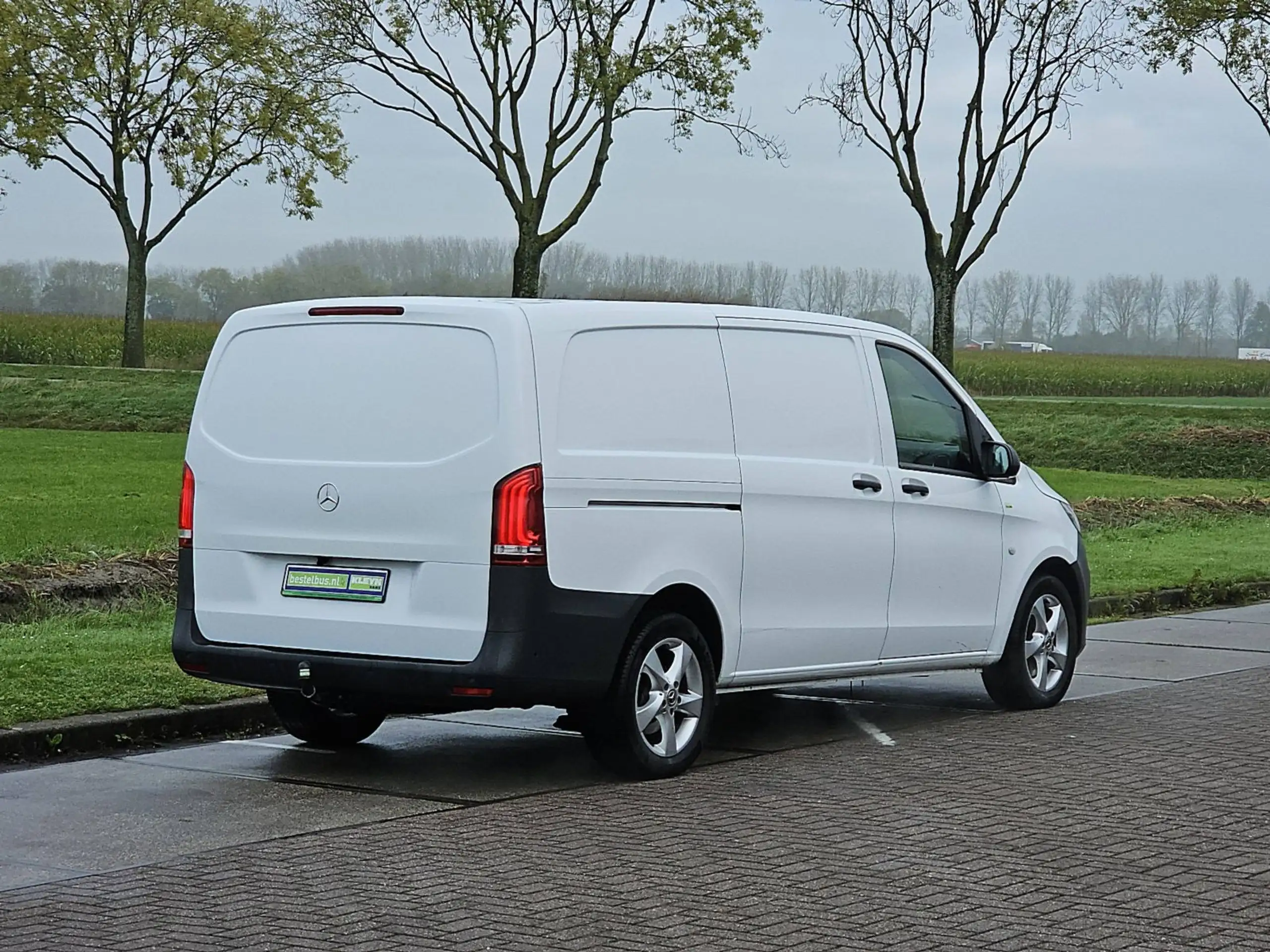 Mercedes-Benz - Vito