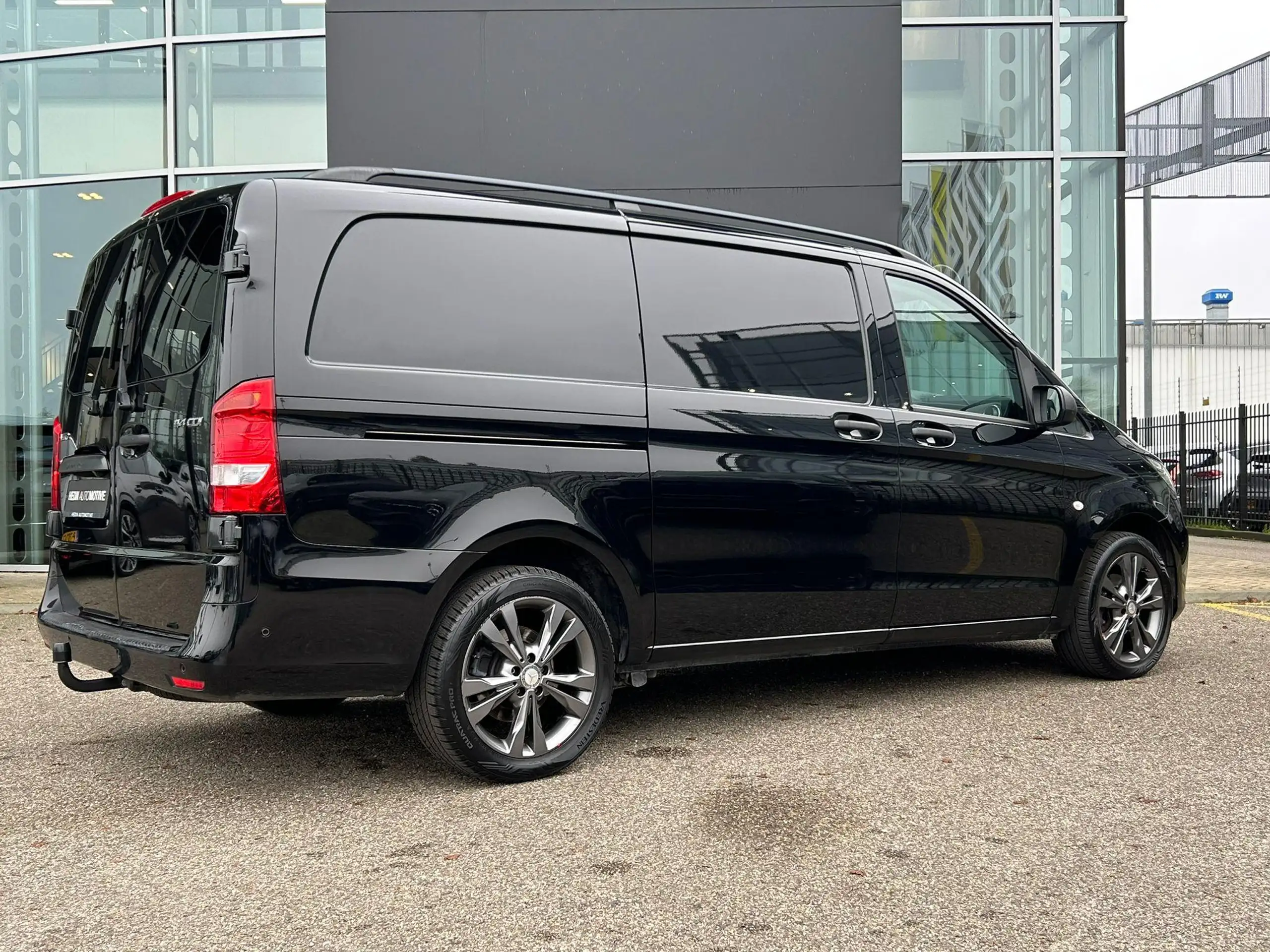 Mercedes-Benz - Vito