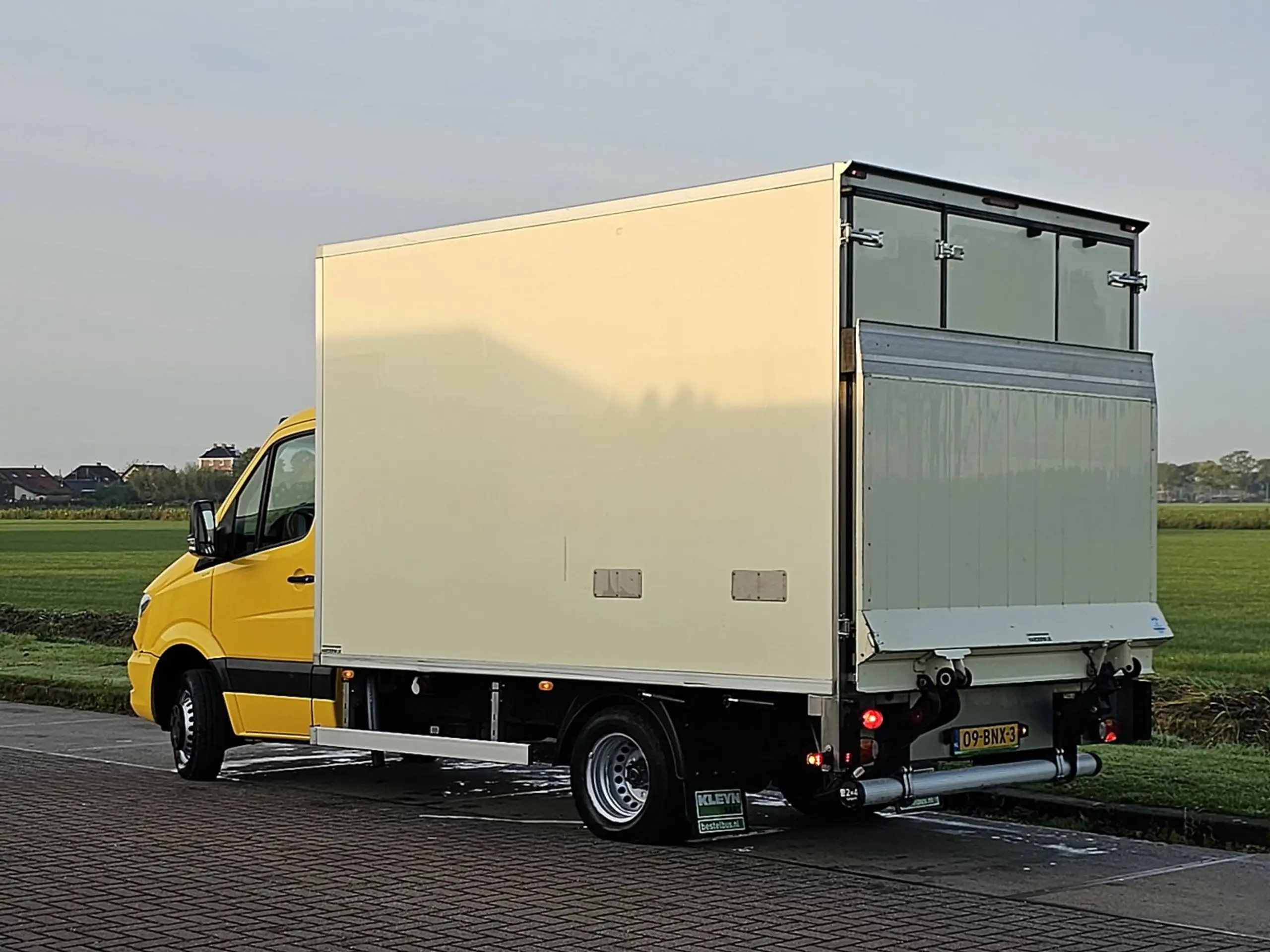 Mercedes-Benz - Sprinter