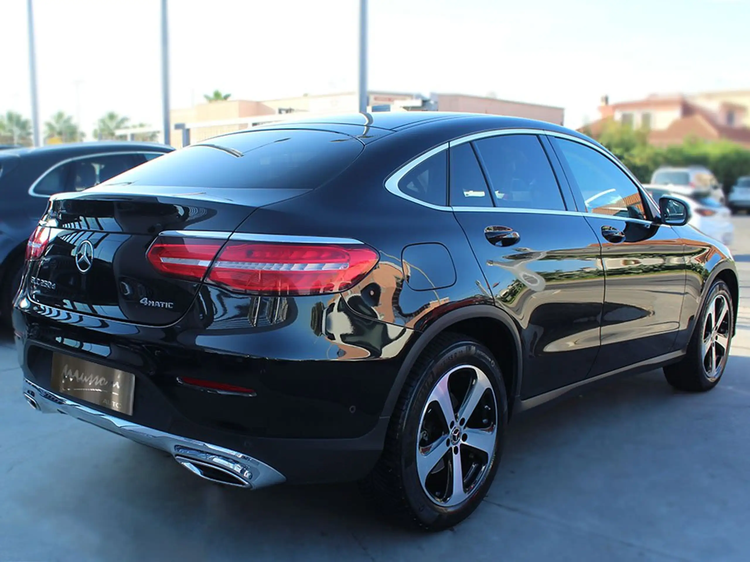 Mercedes-Benz - GLC 250