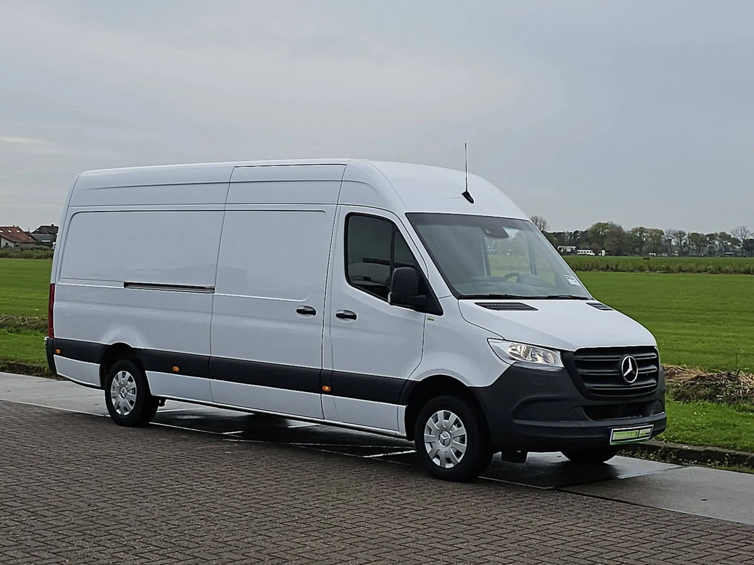 Mercedes-Benz - Sprinter