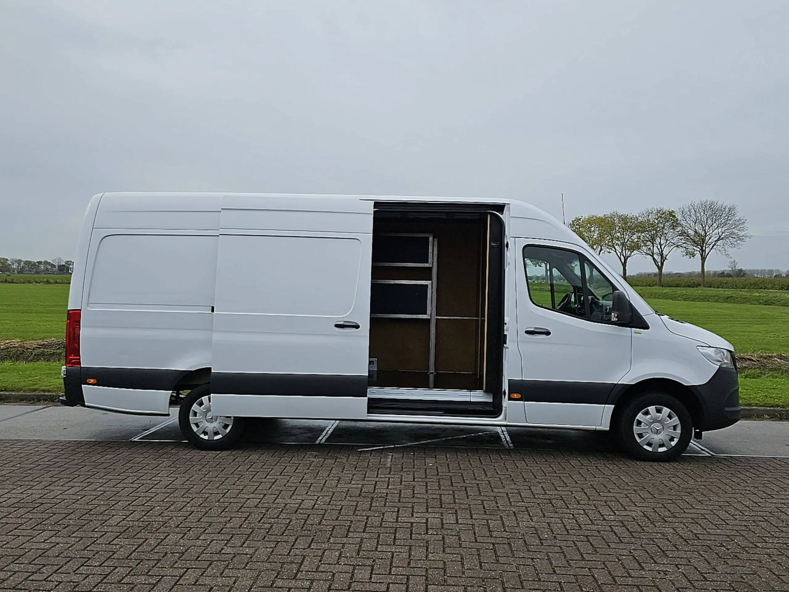 Mercedes-Benz - Sprinter