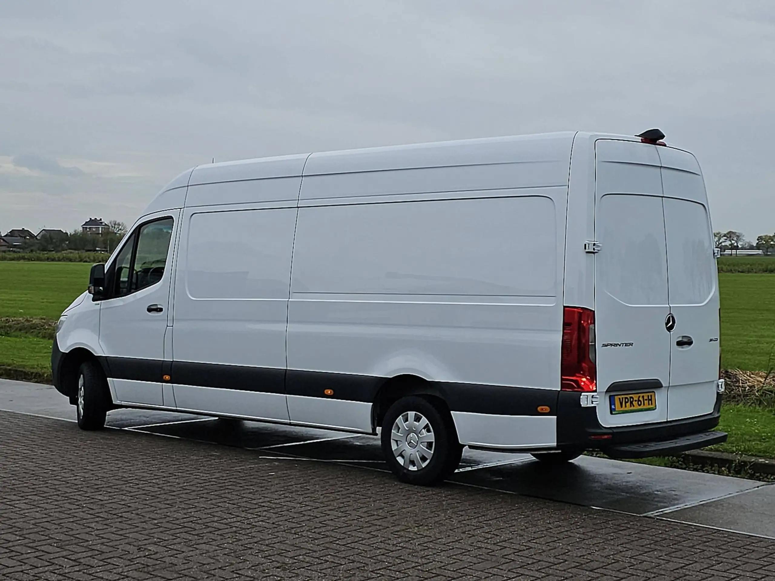 Mercedes-Benz - Sprinter