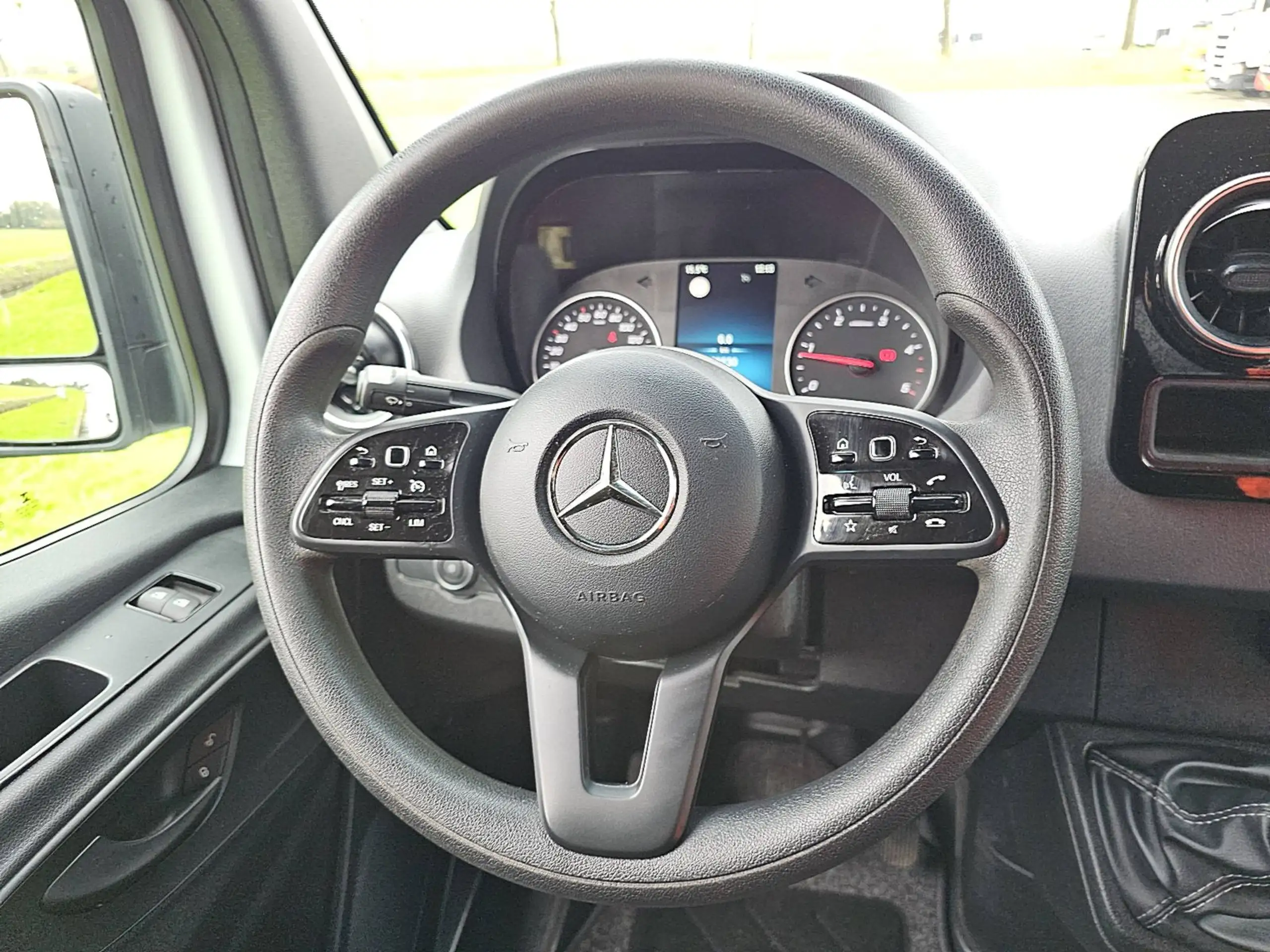 Mercedes-Benz - Sprinter