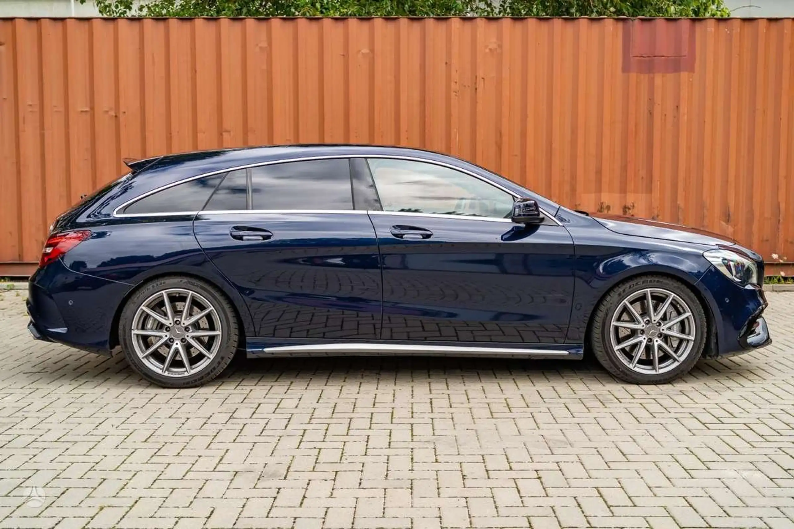 Mercedes-Benz - CLA 45 AMG