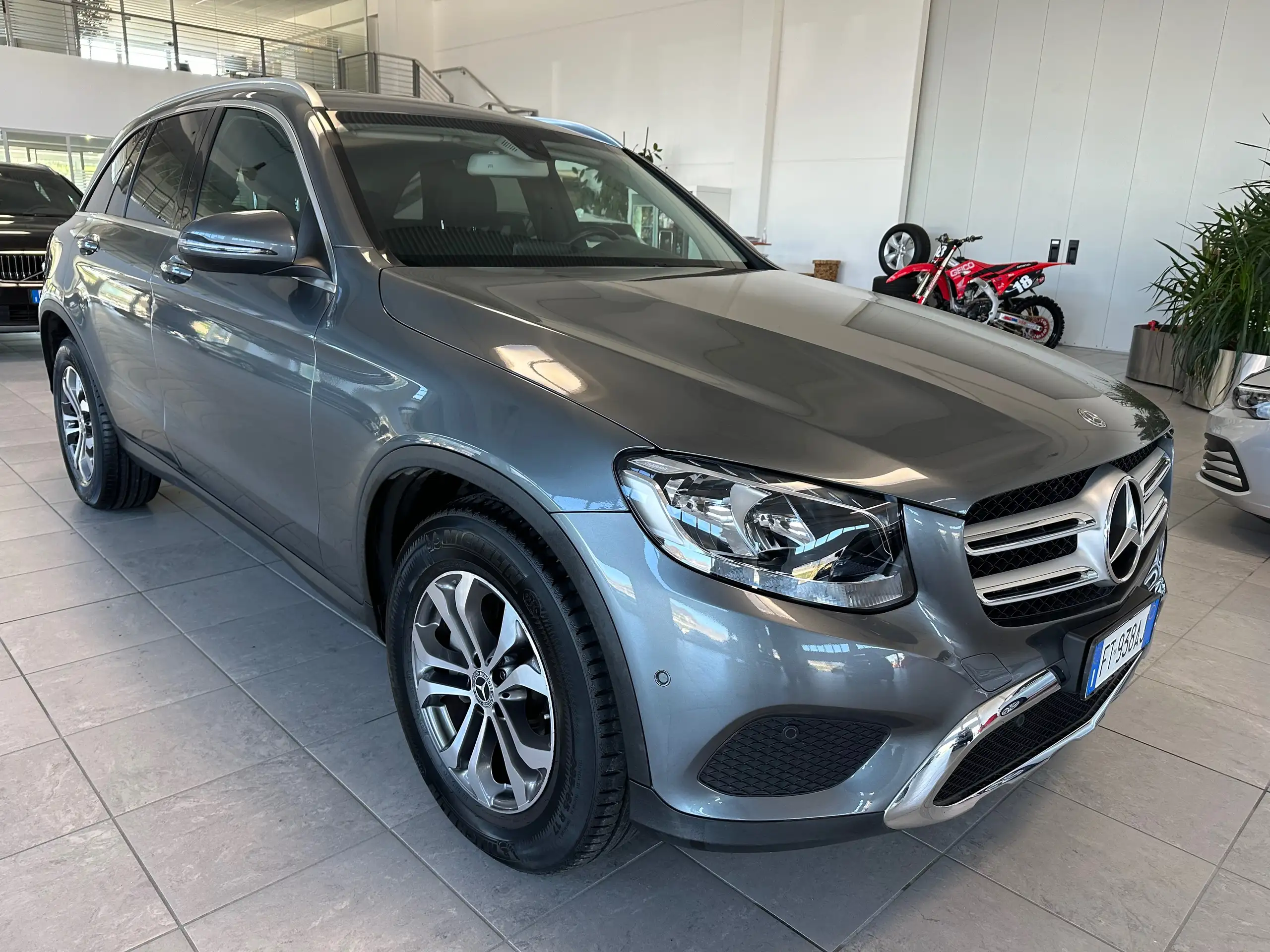 Mercedes-Benz - GLC 250