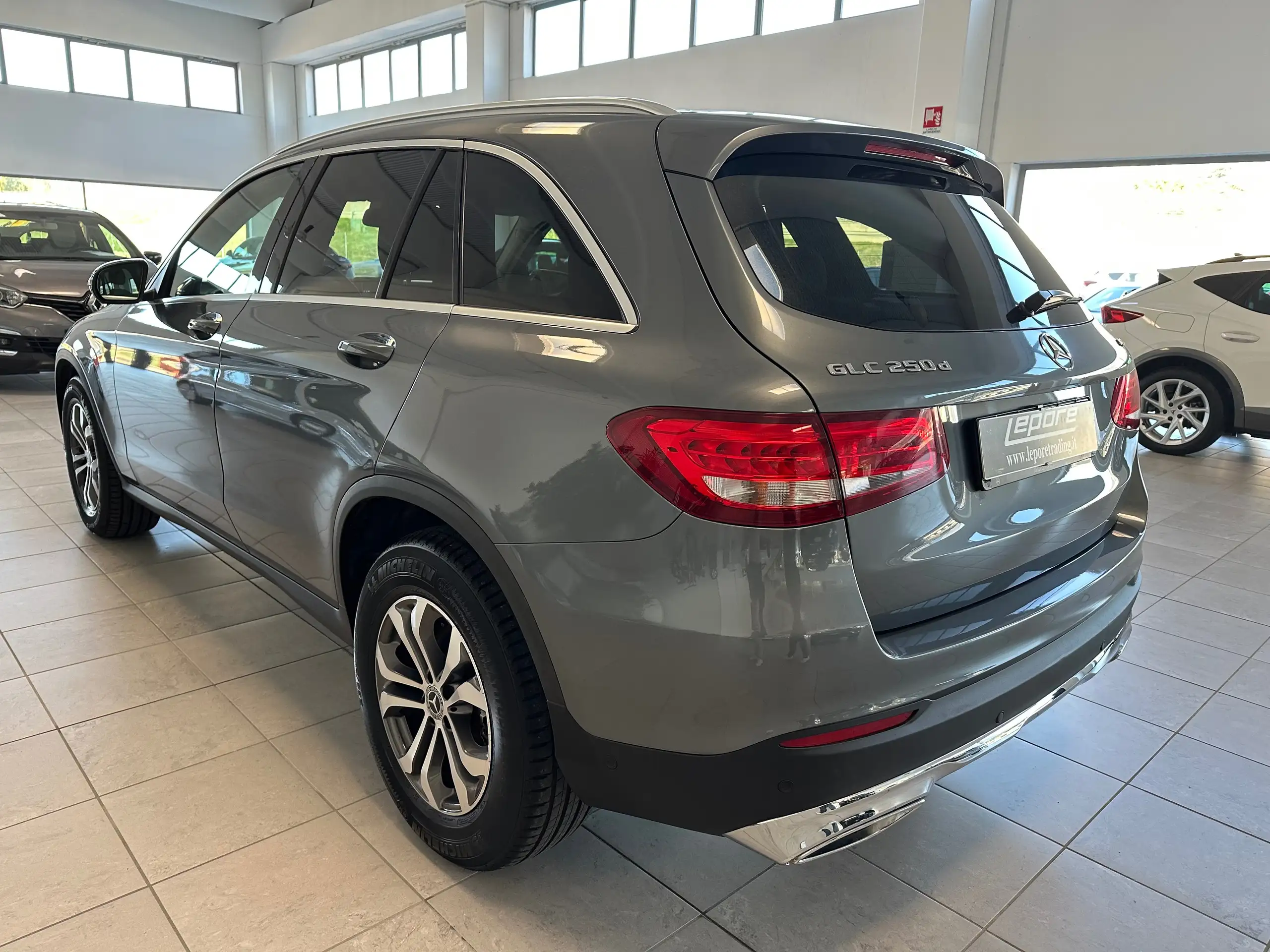 Mercedes-Benz - GLC 250