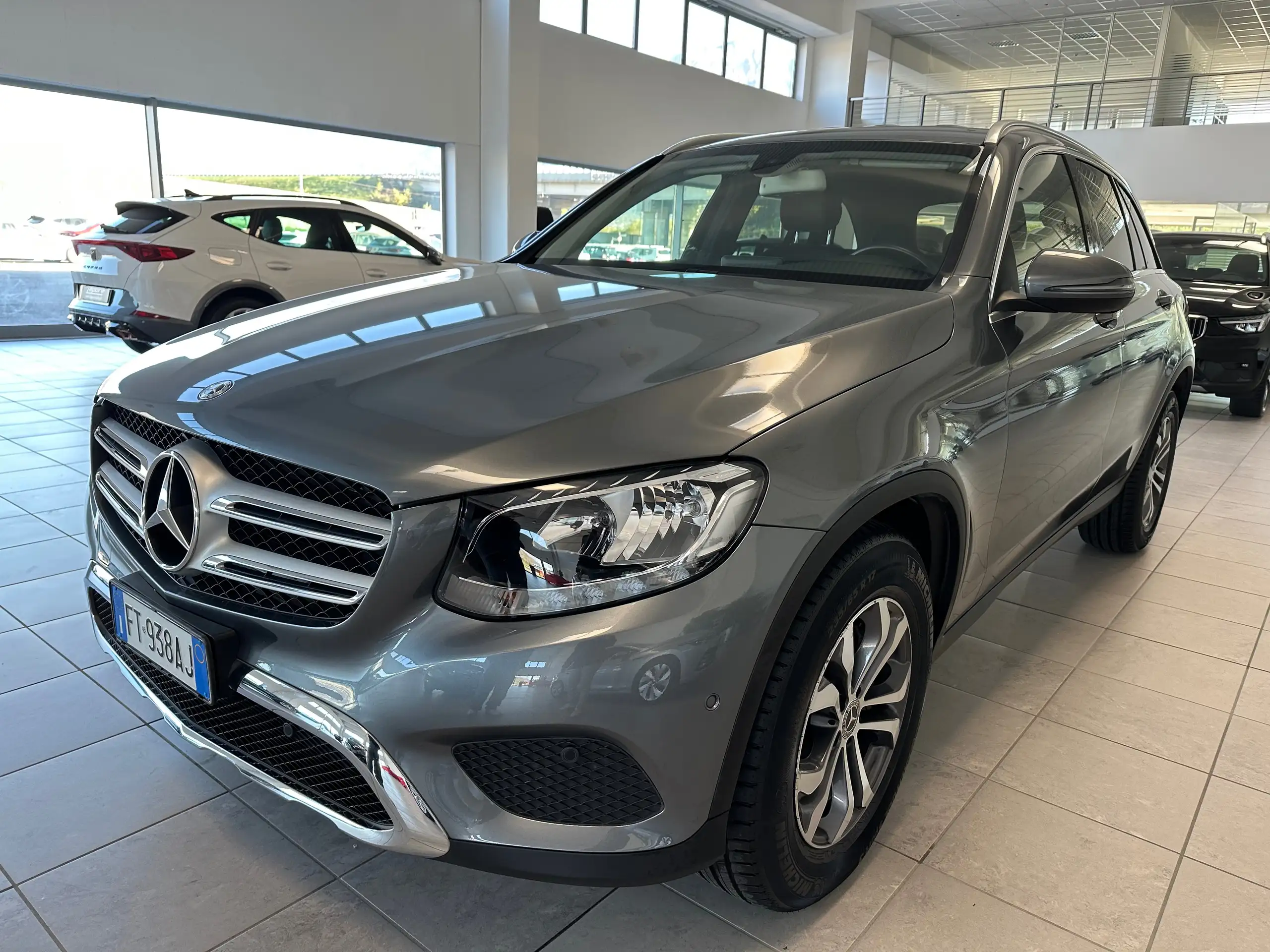 Mercedes-Benz - GLC 250