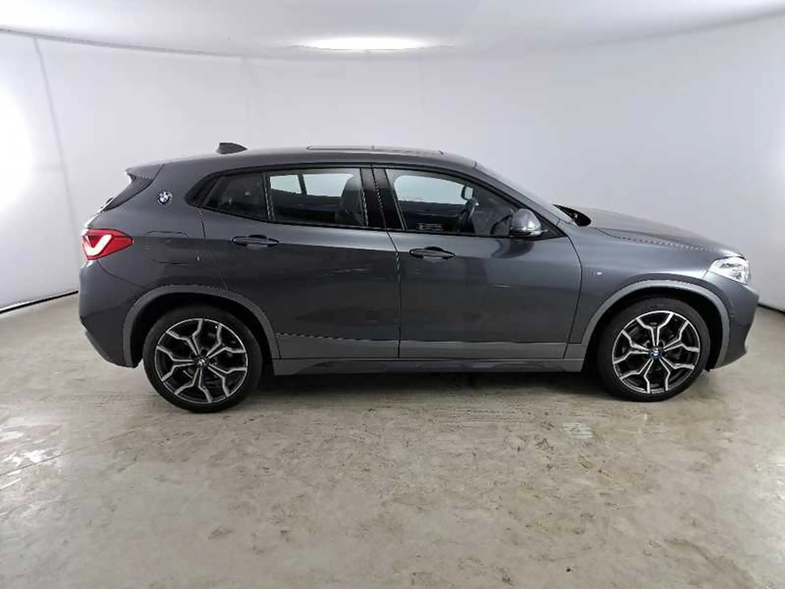 BMW - X2