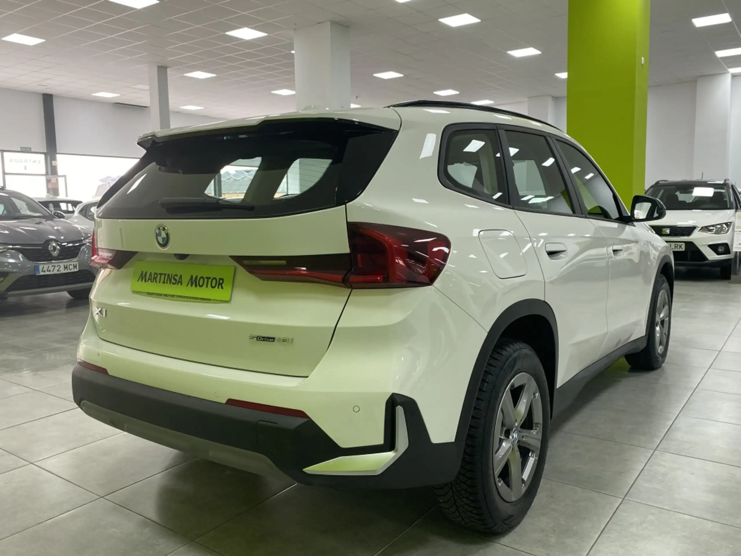 BMW - X1