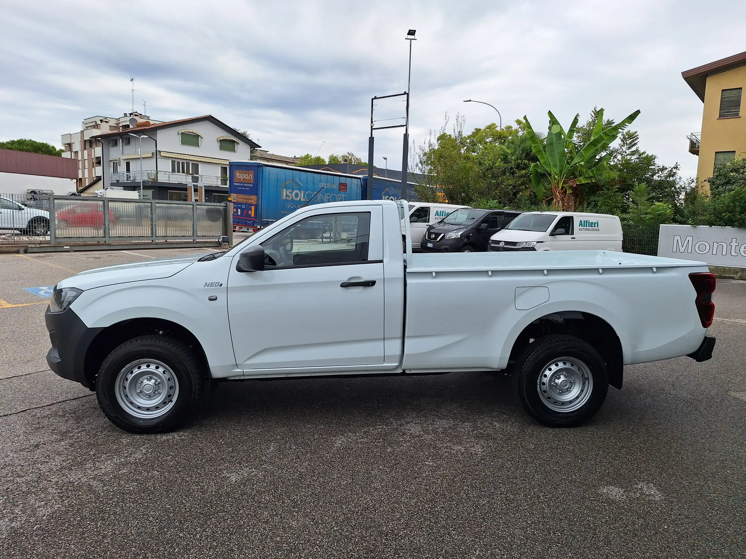 Isuzu - D-Max