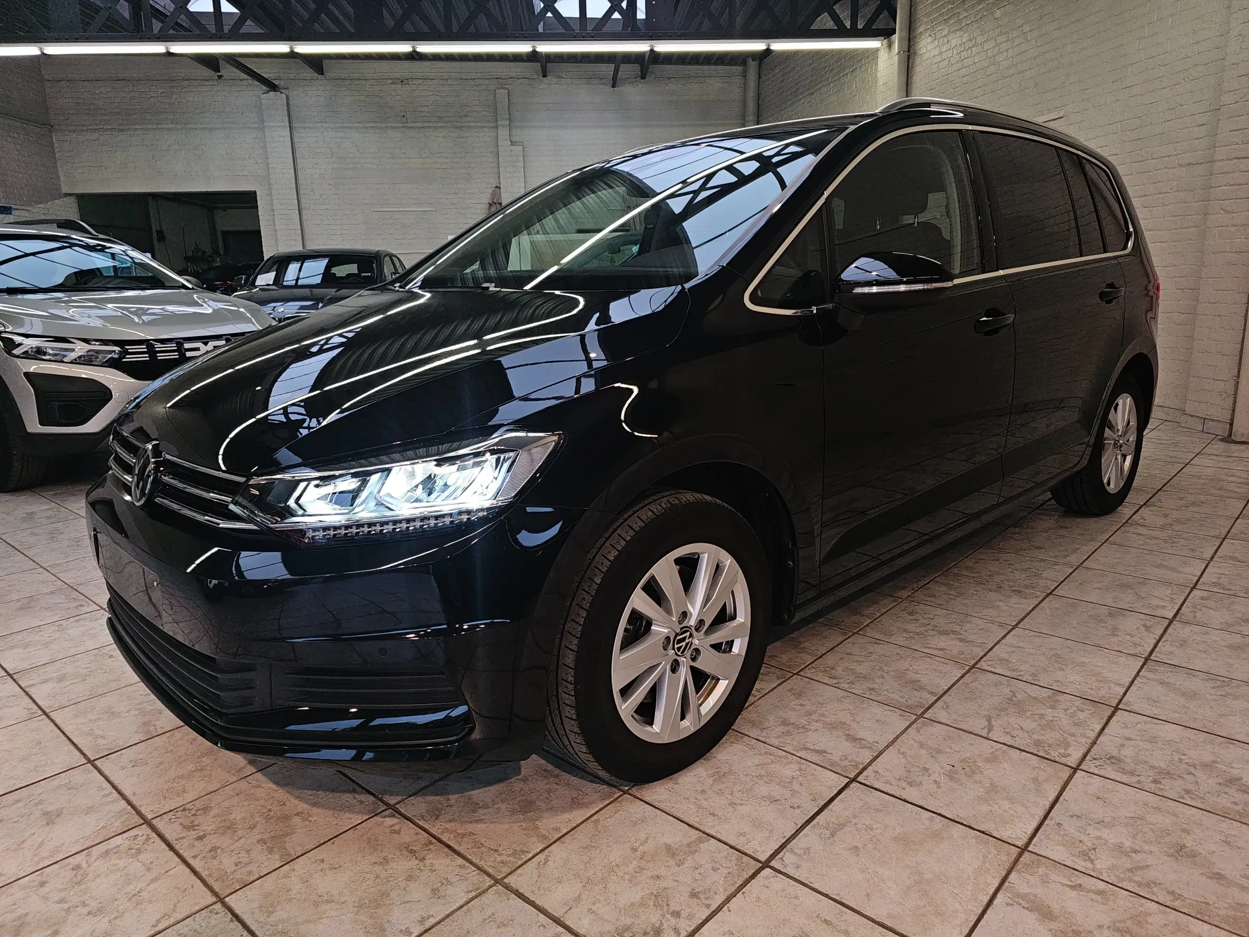 Volkswagen - Touran