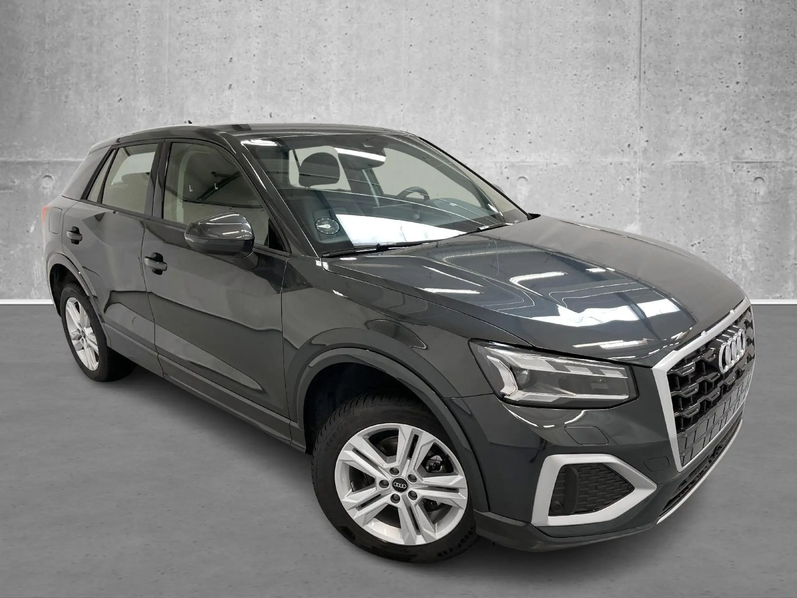 Audi - Q2