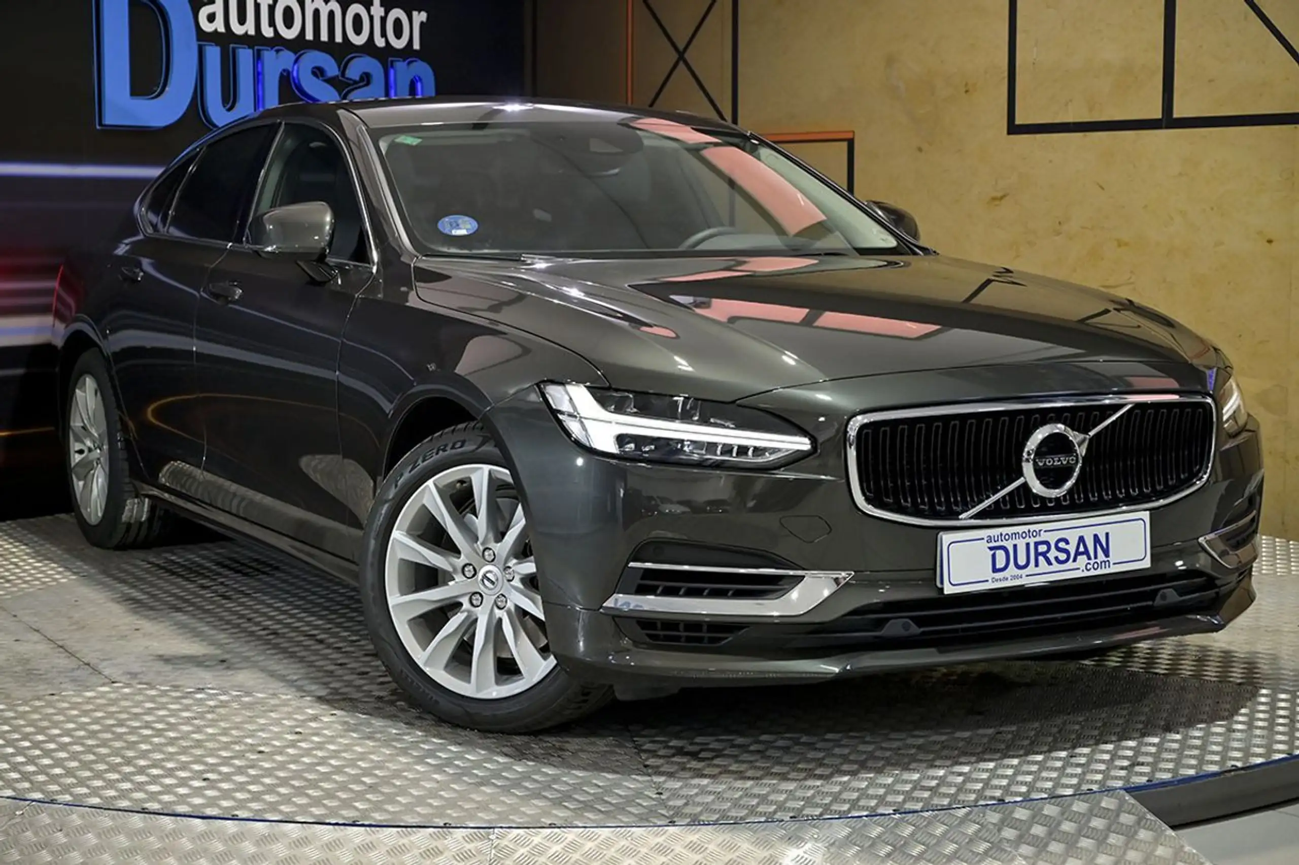 Volvo - S90