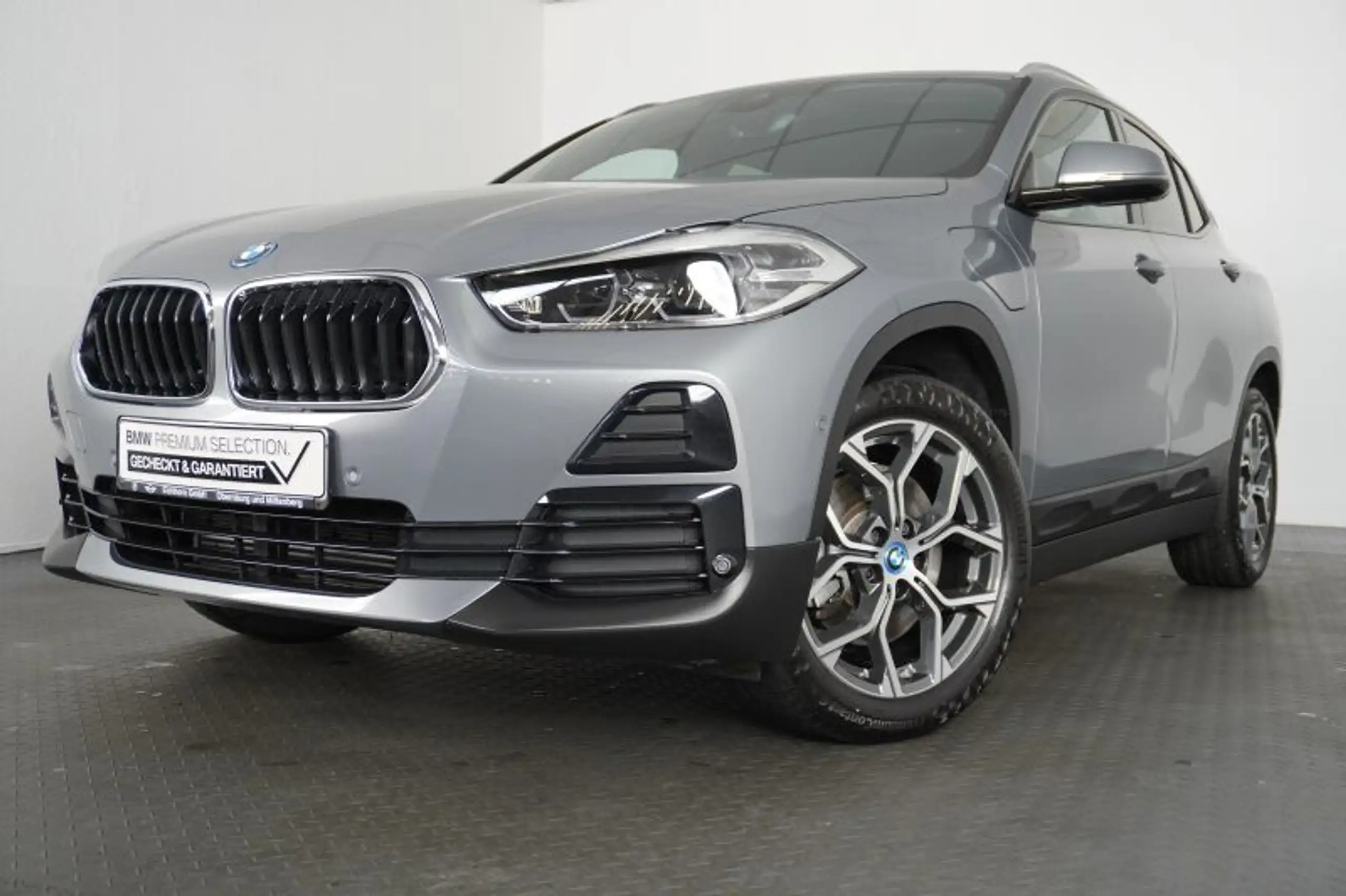 BMW - X2