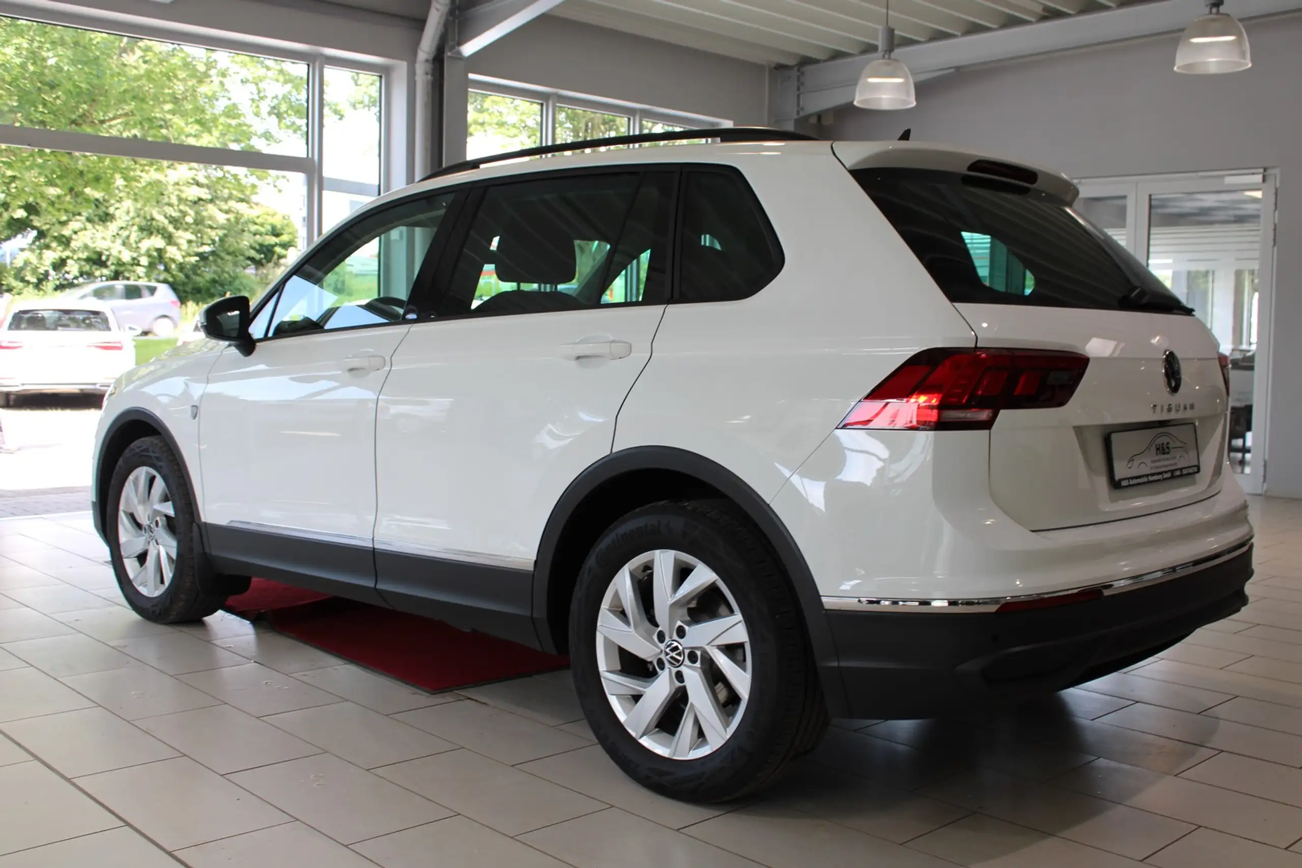 Volkswagen - Tiguan