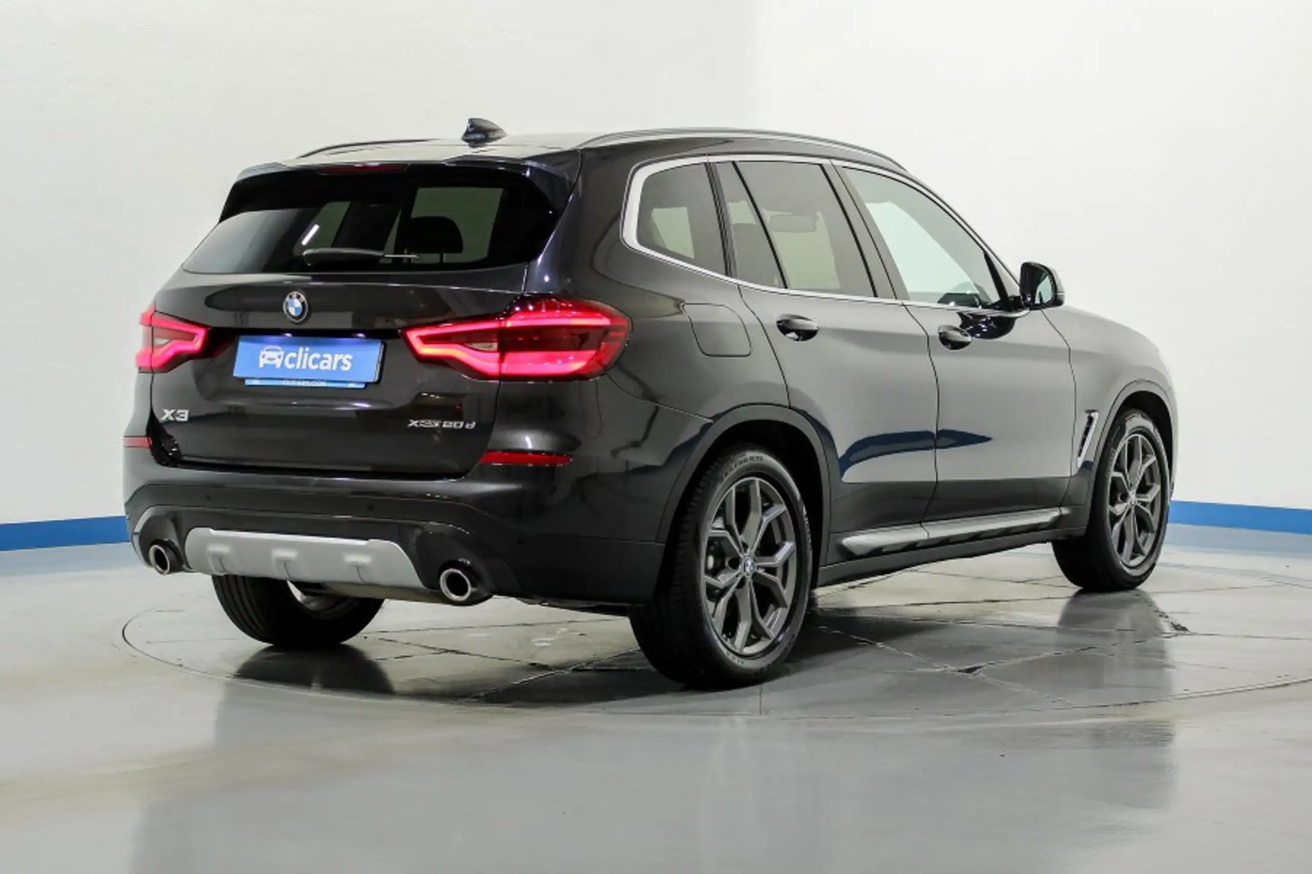 BMW - X3