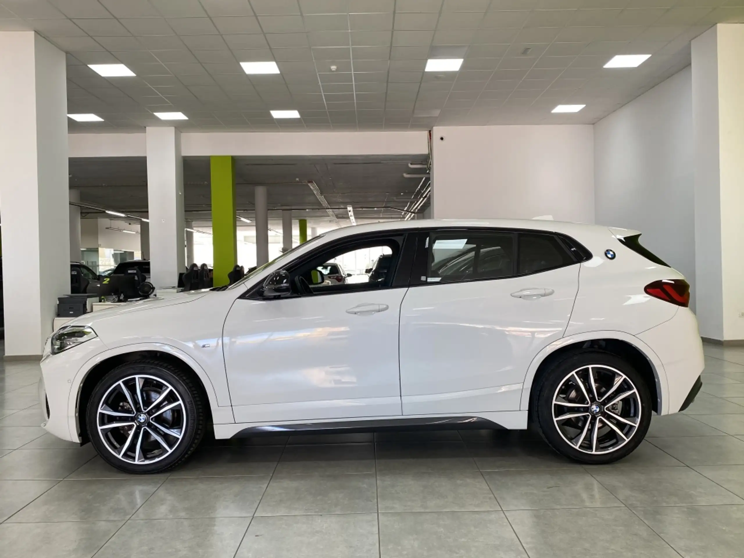 BMW - X2