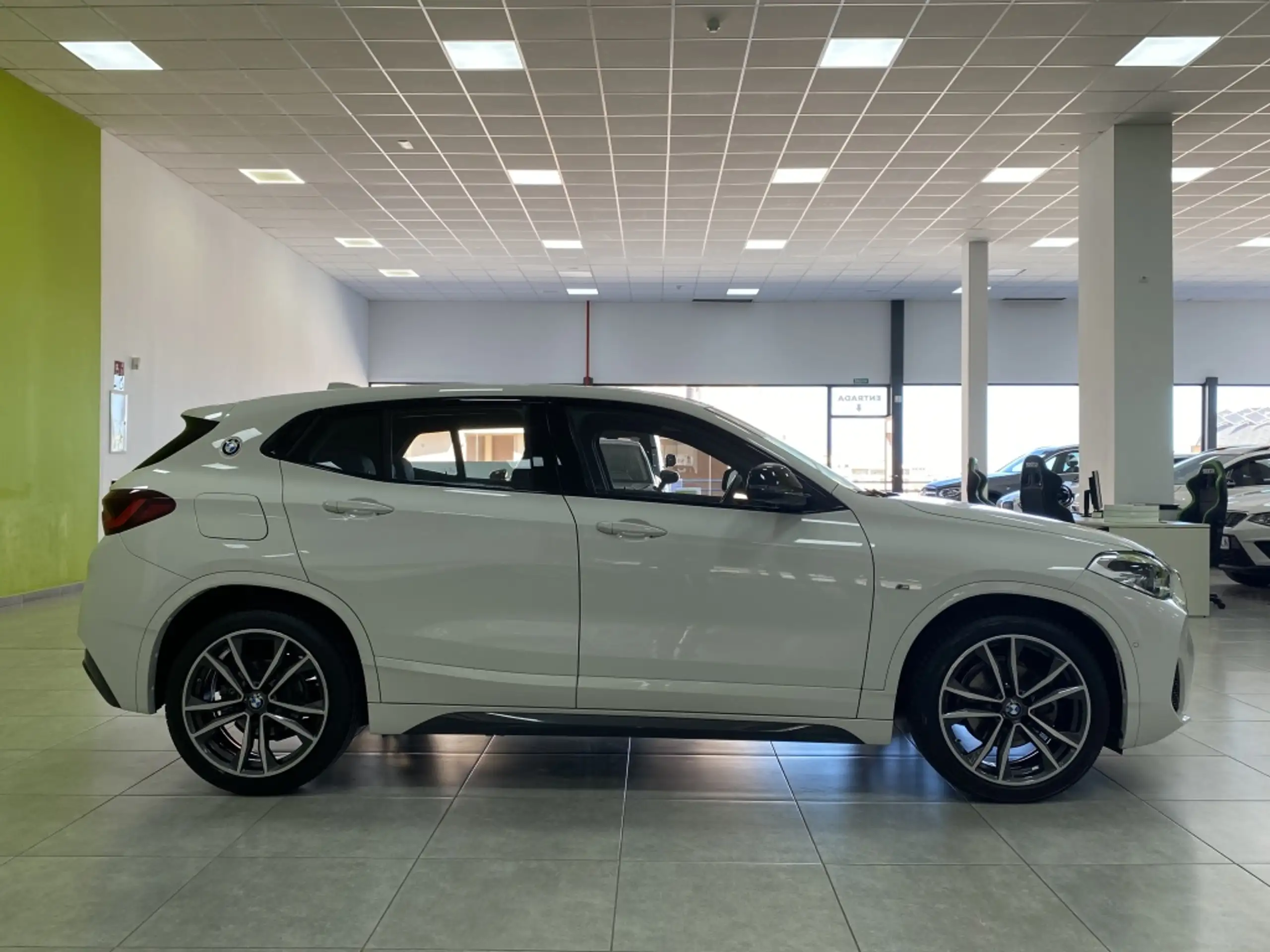 BMW - X2