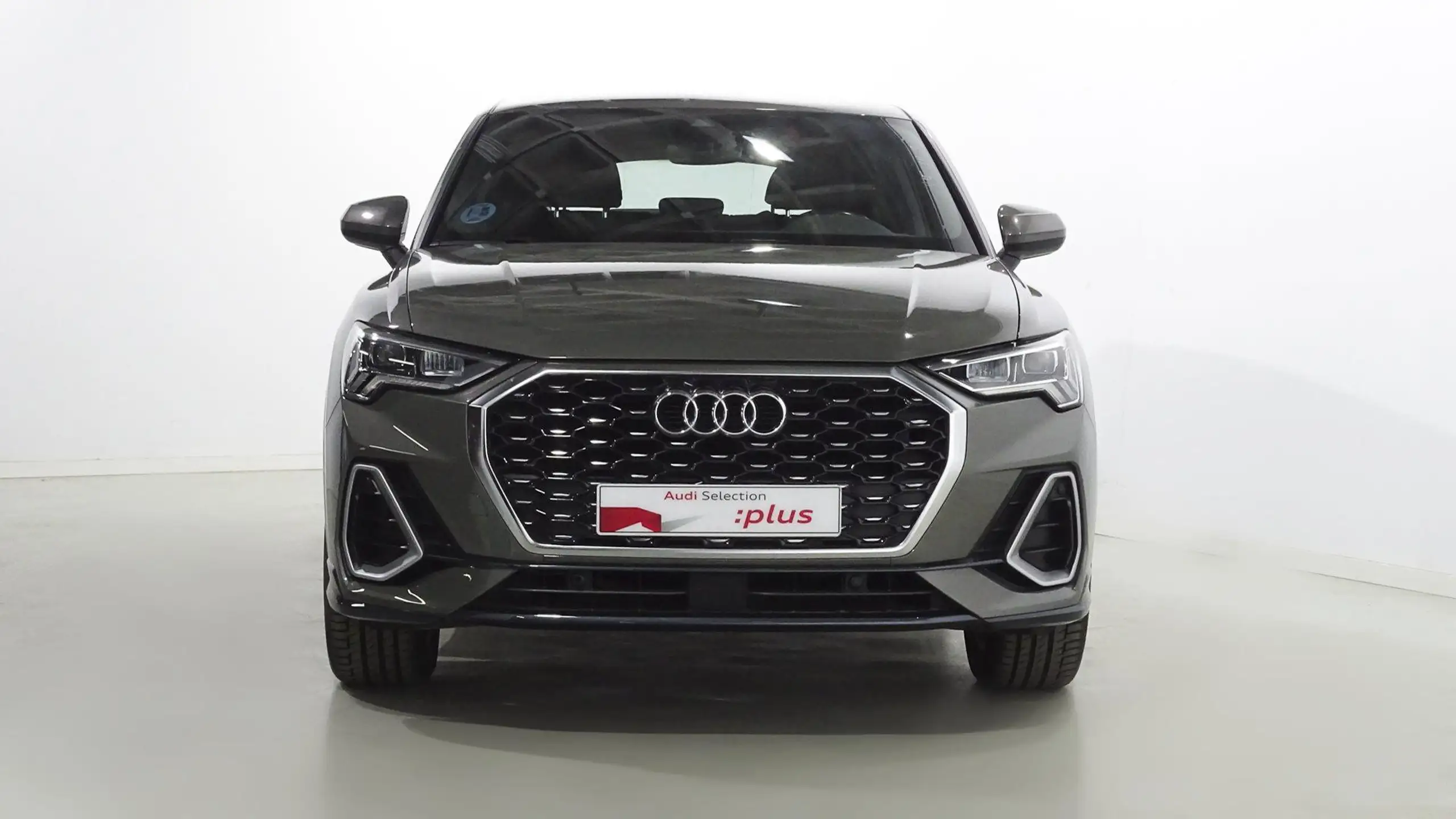 Audi - Q3