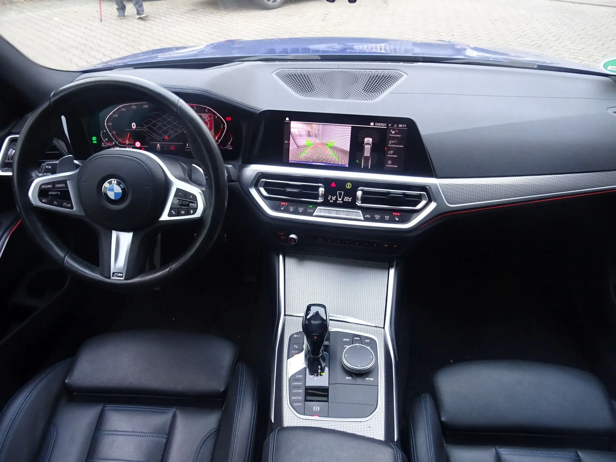 BMW - 320