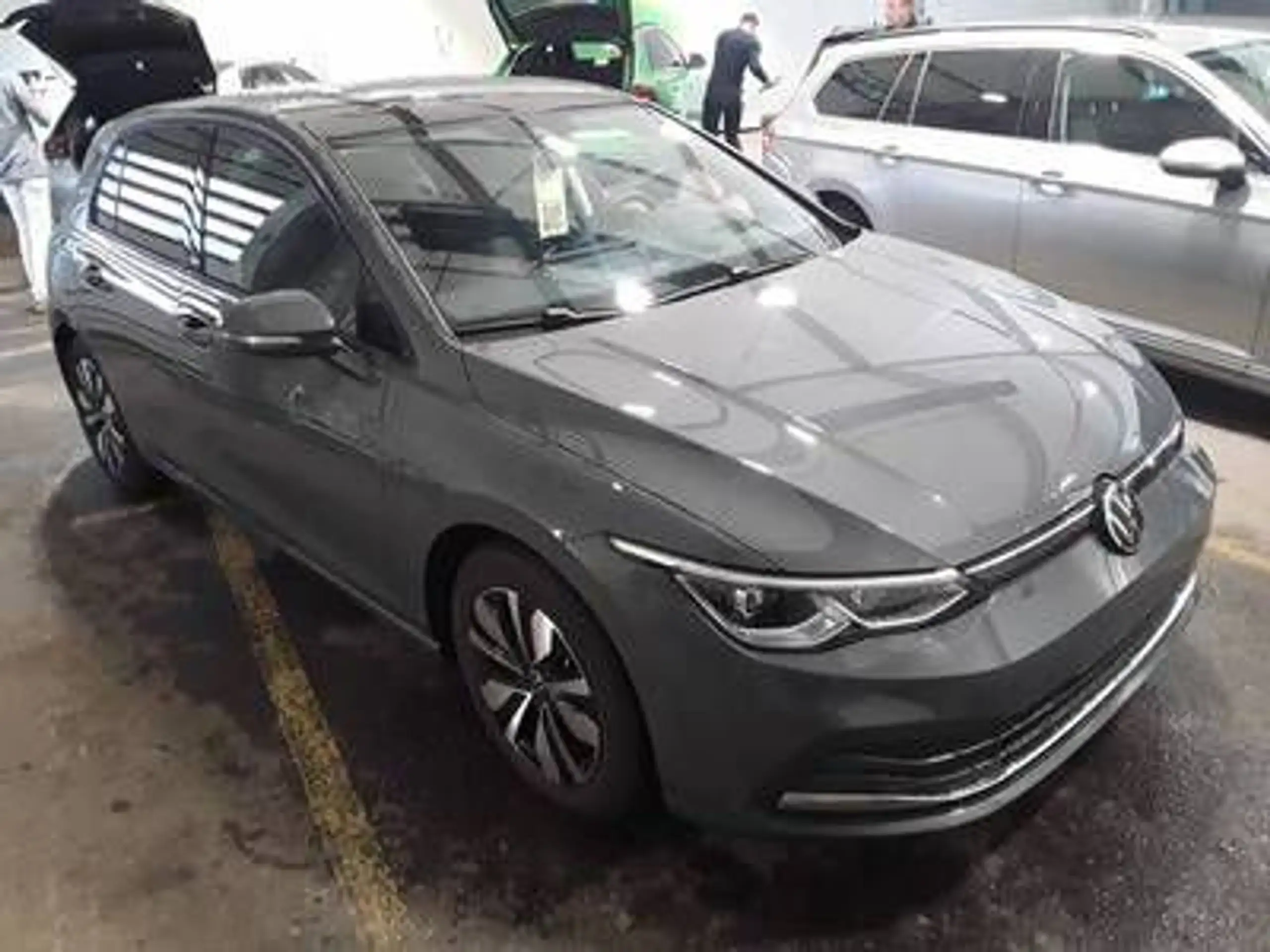 Volkswagen - Golf