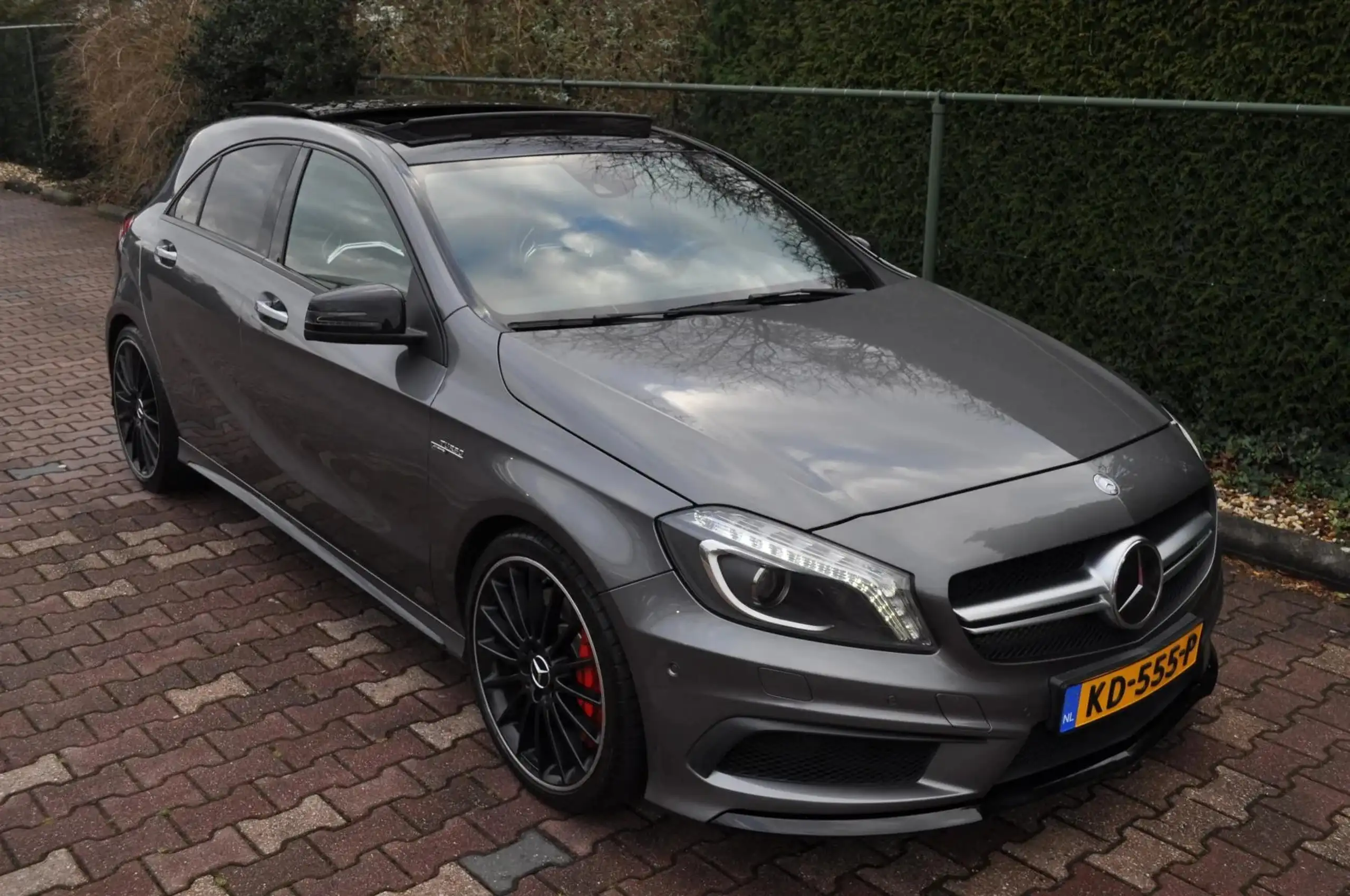 Mercedes-Benz - A 45 AMG