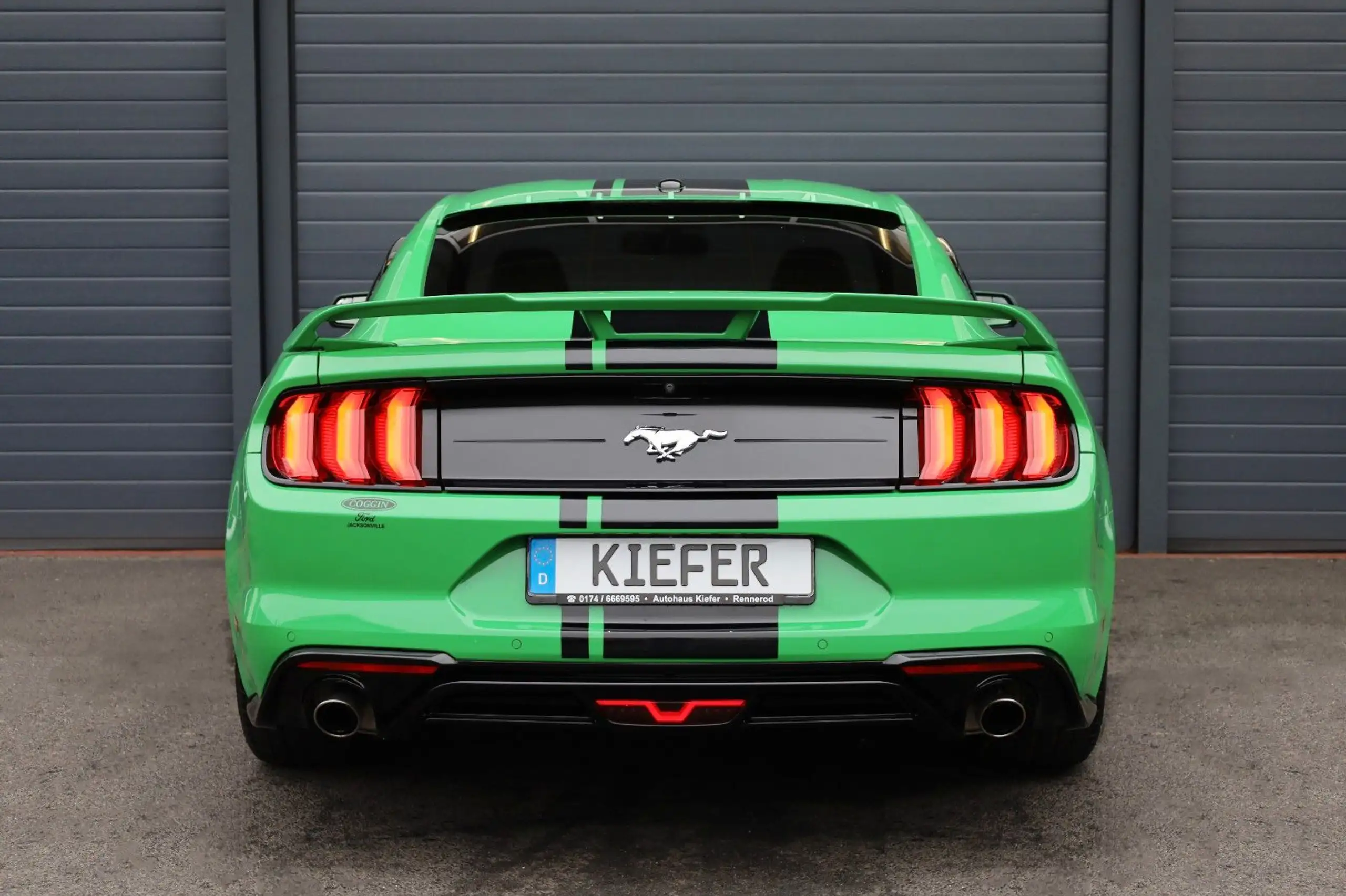 Ford - Mustang