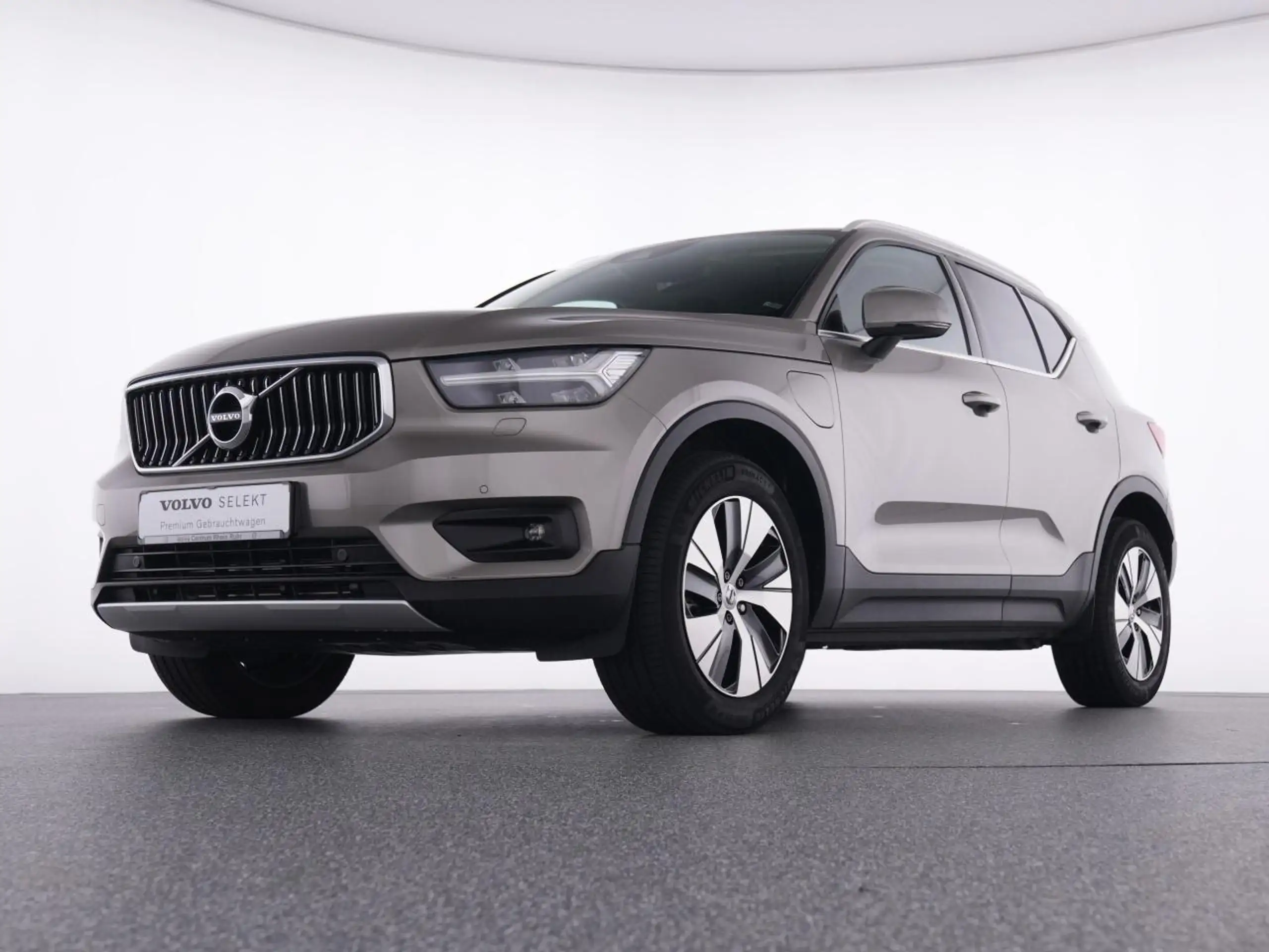 Volvo - XC40