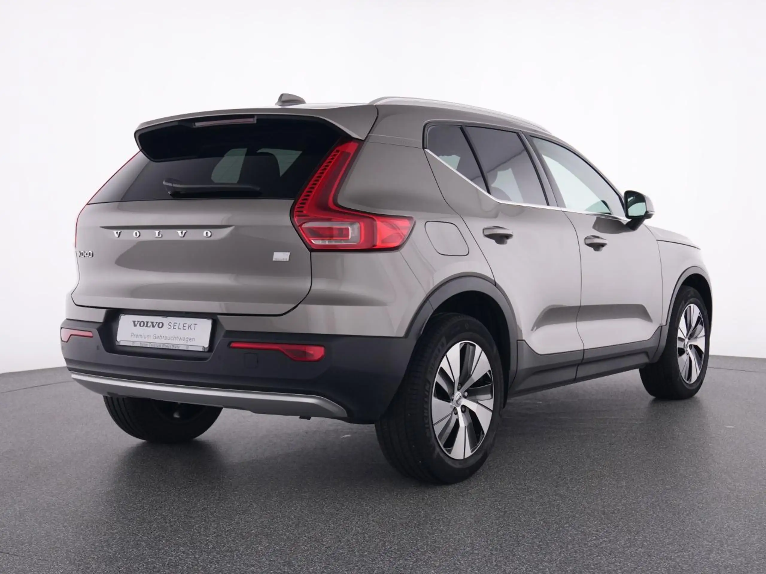 Volvo - XC40