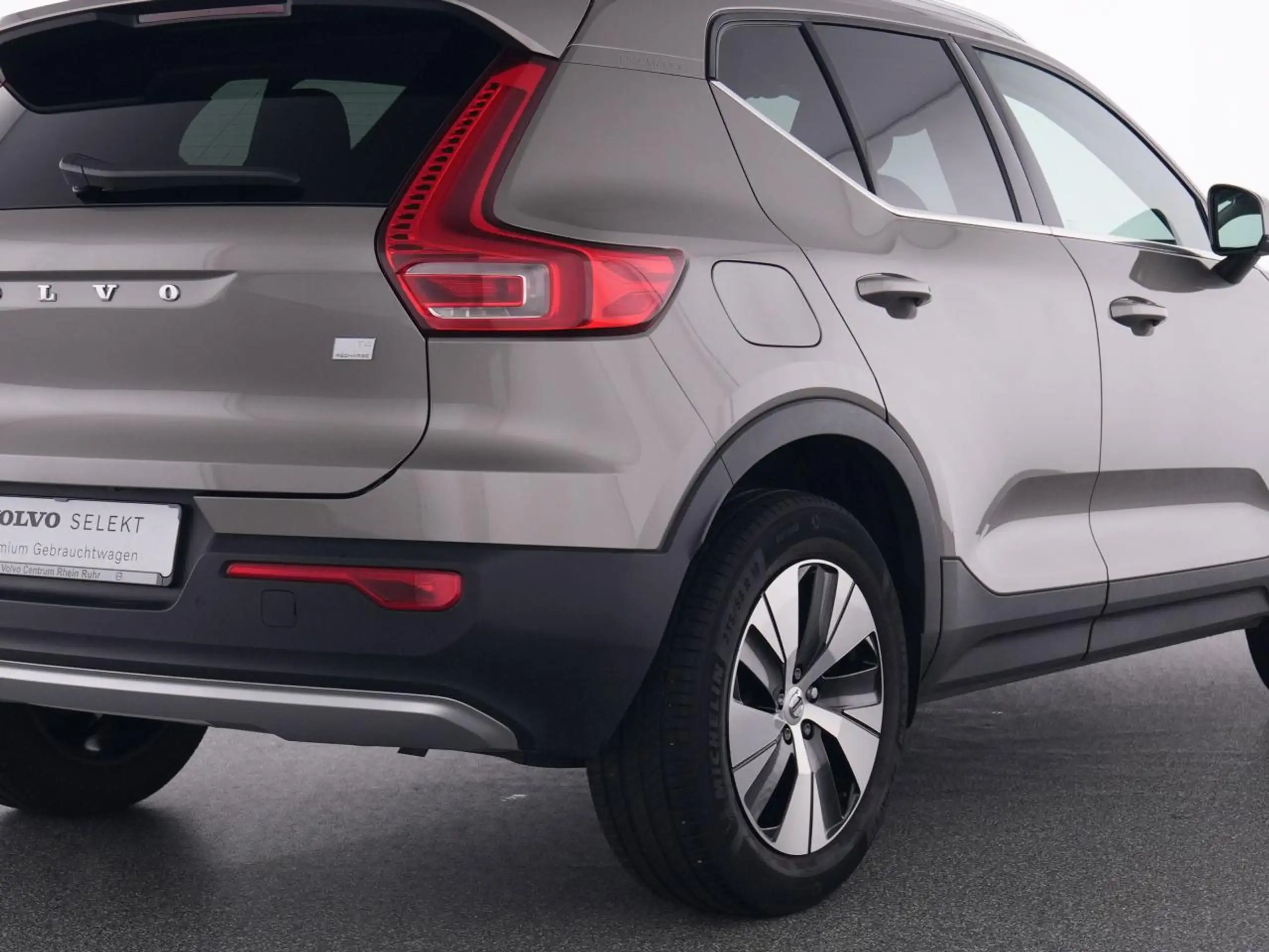 Volvo - XC40