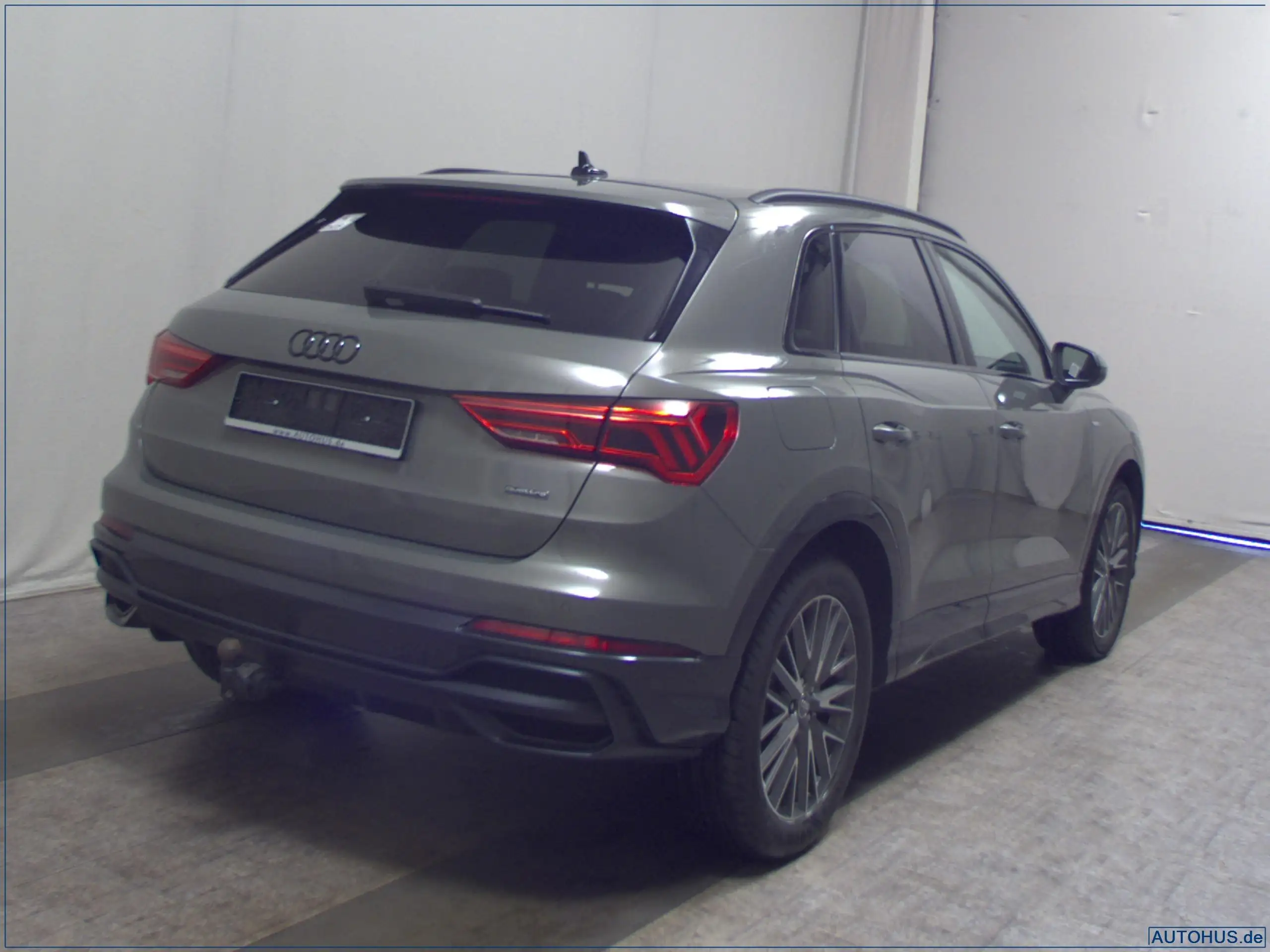 Audi - Q3