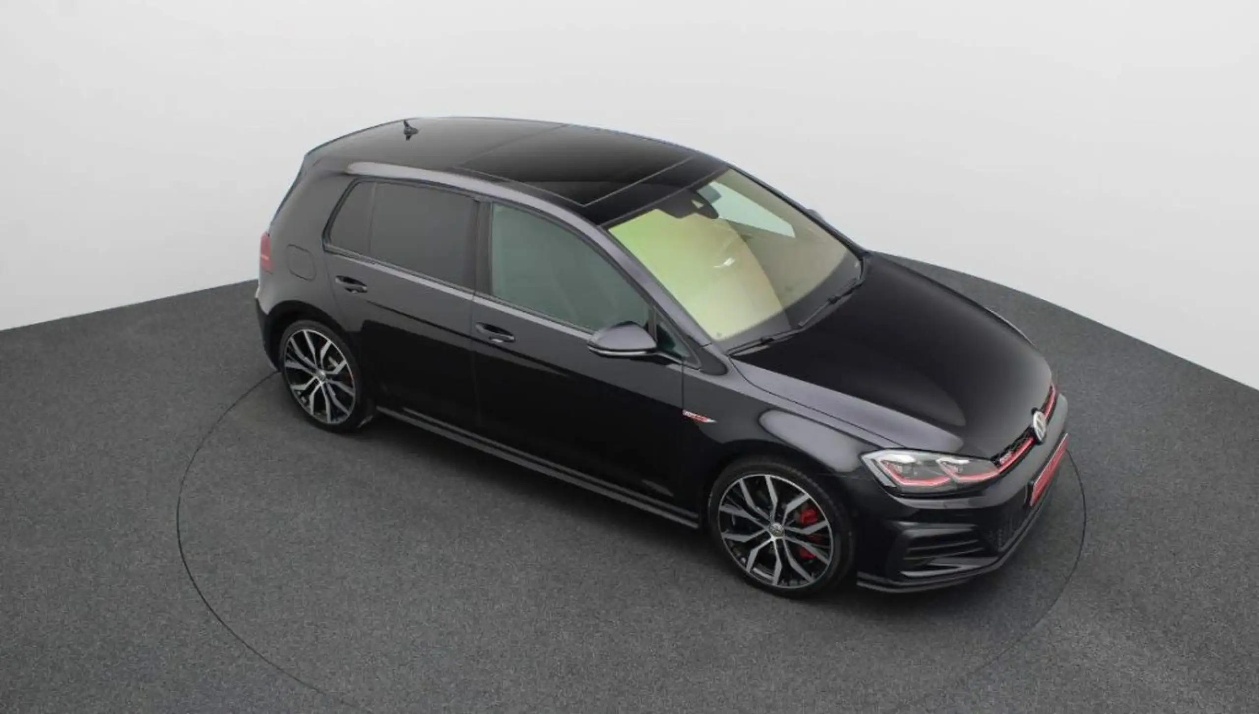 Volkswagen - Golf GTI