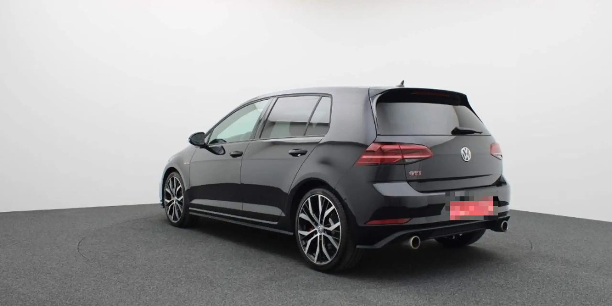 Volkswagen - Golf GTI