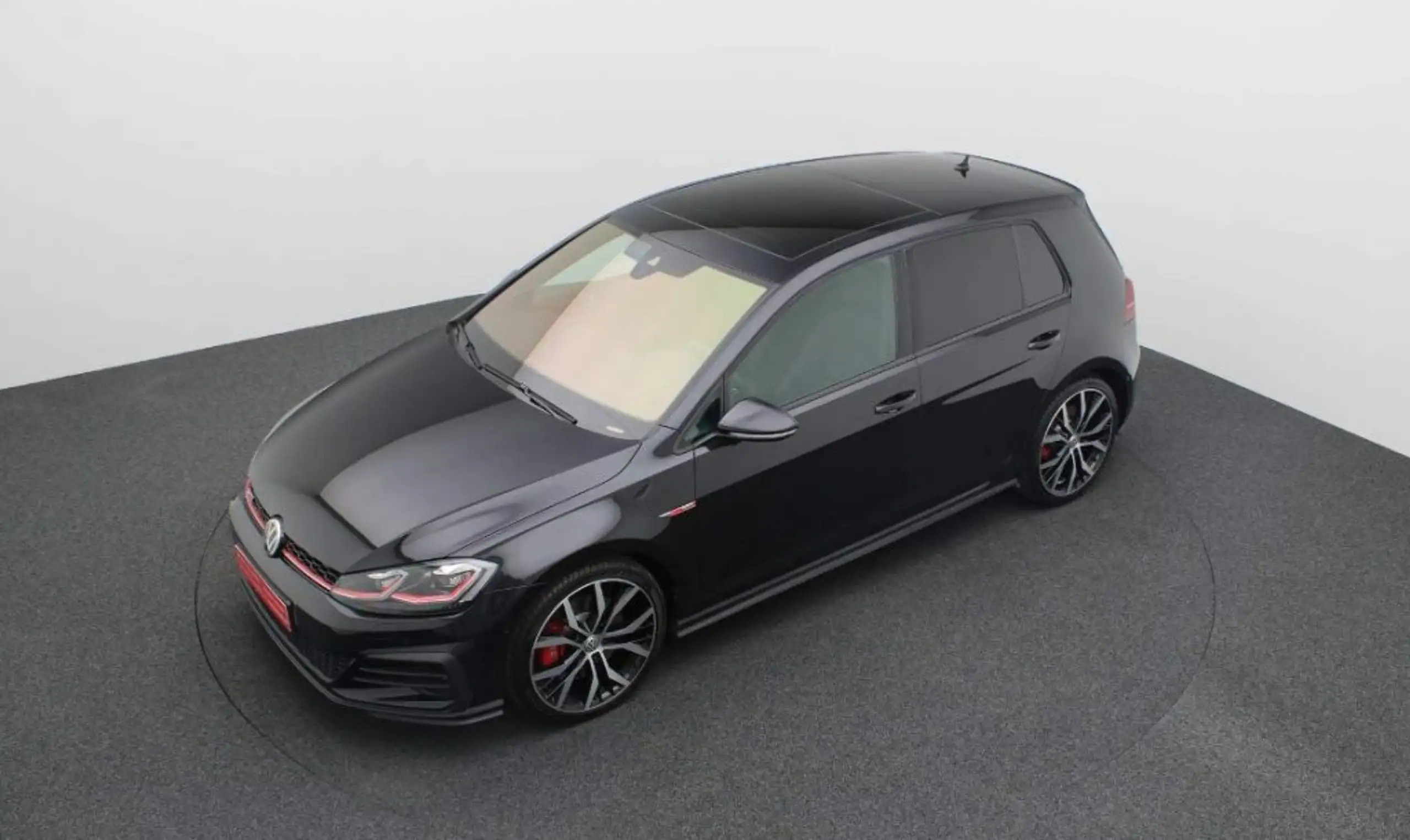 Volkswagen - Golf GTI