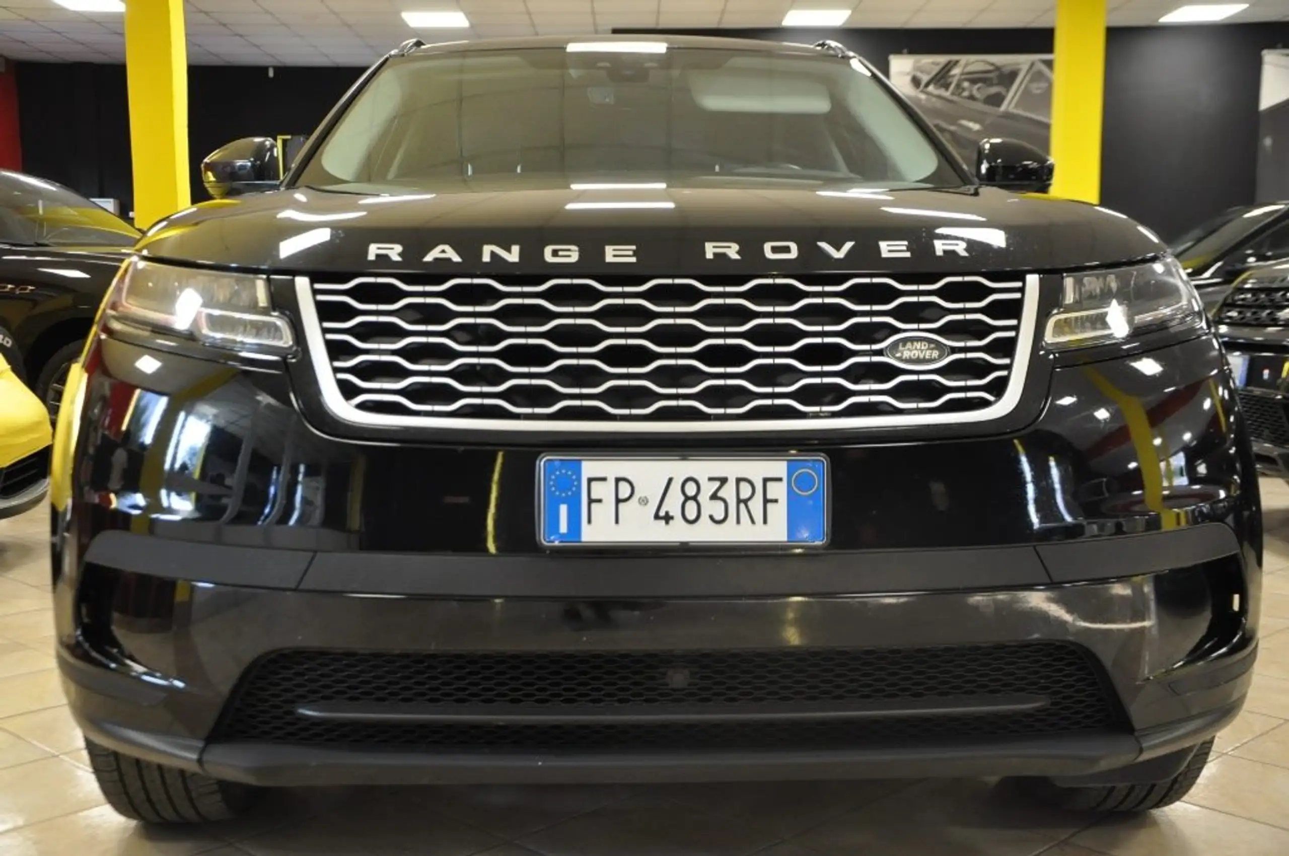 Land Rover - Range Rover Velar