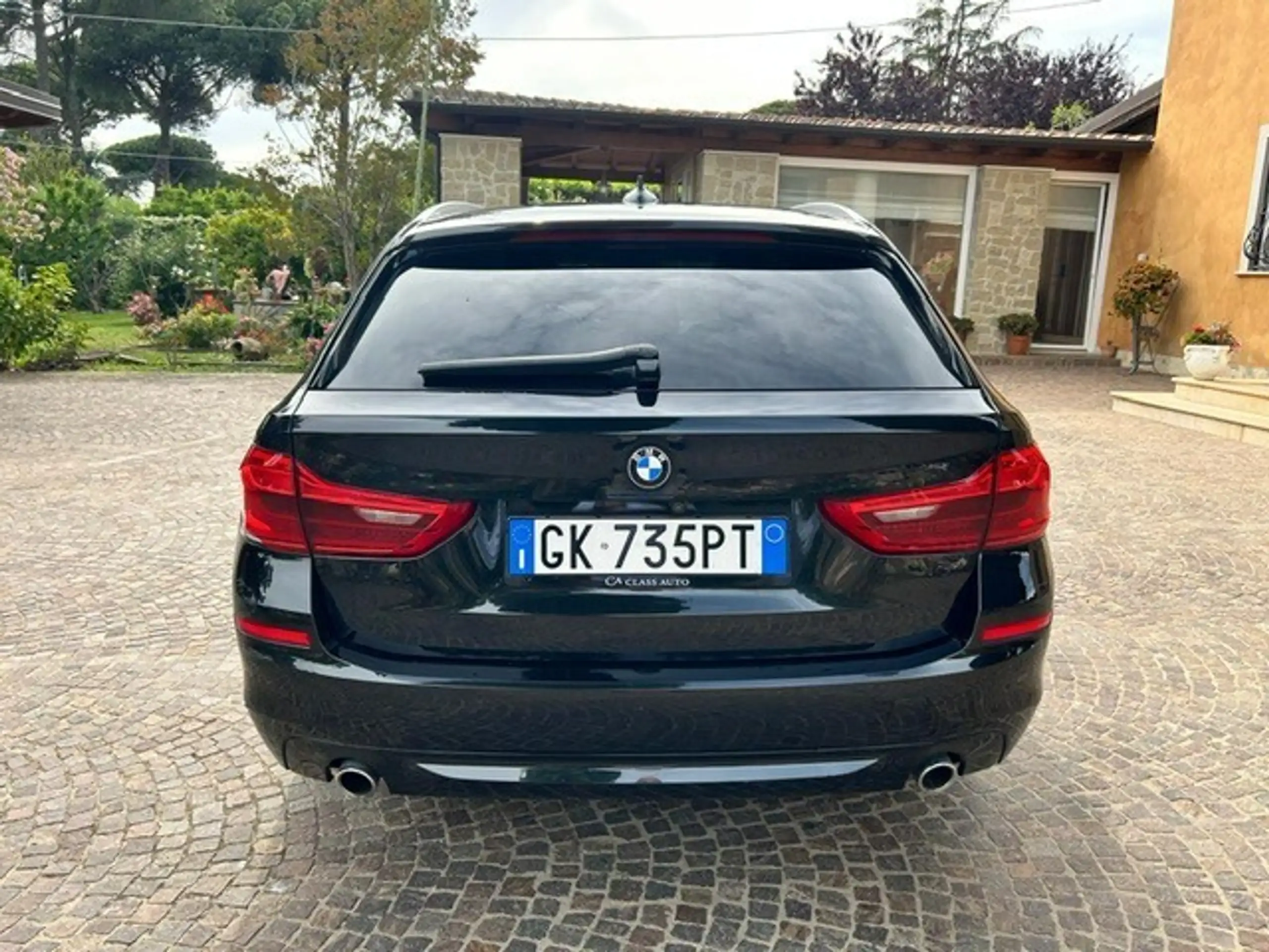 BMW - 520