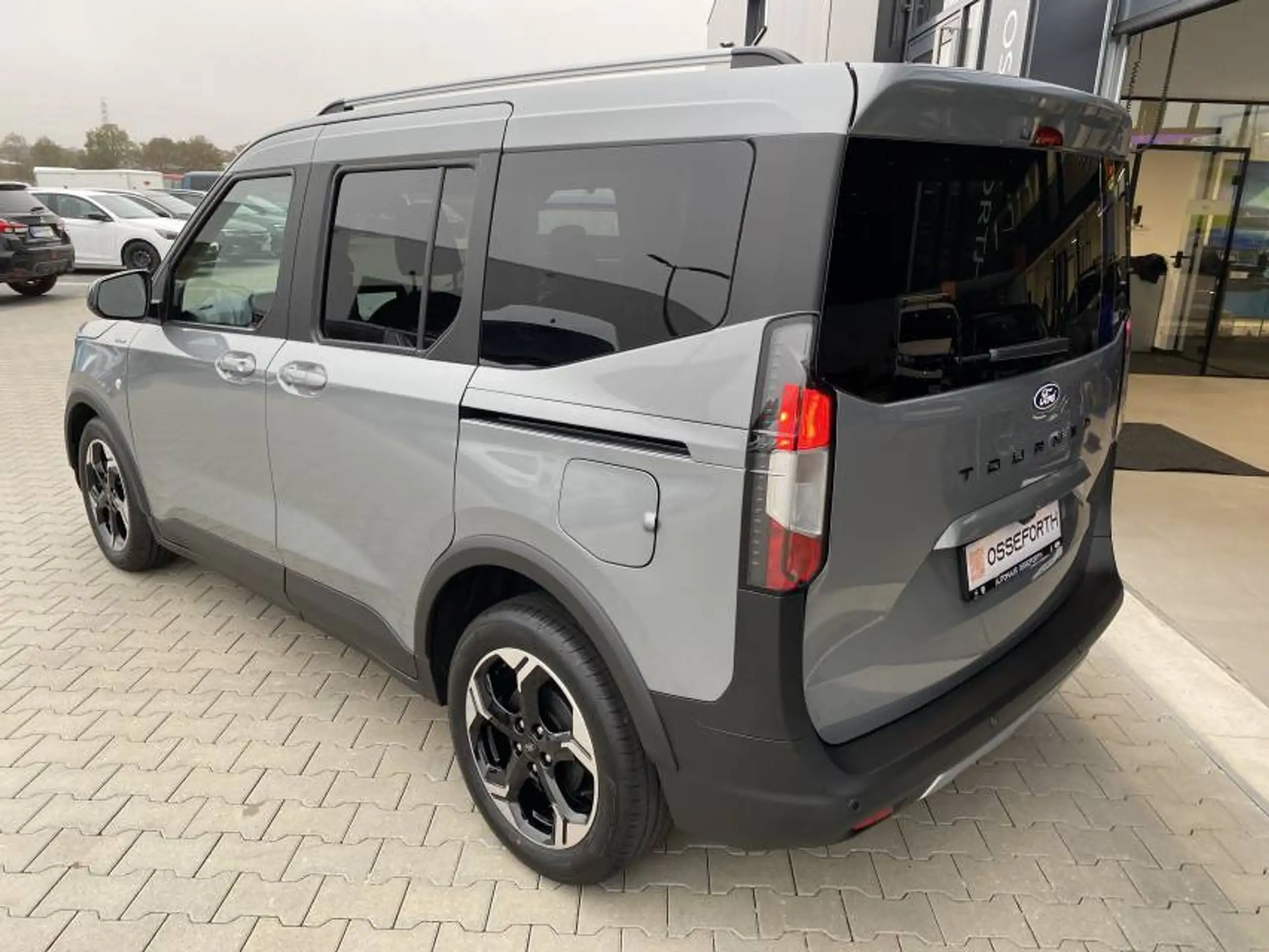 Ford - Tourneo Courier